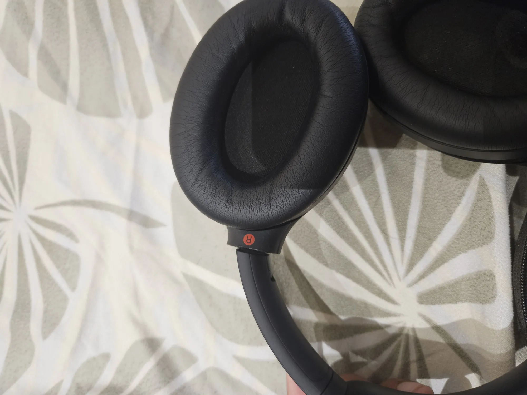 Buy used Sony WH-1000XM4 Barely Used Headphones Black online on Resellpur