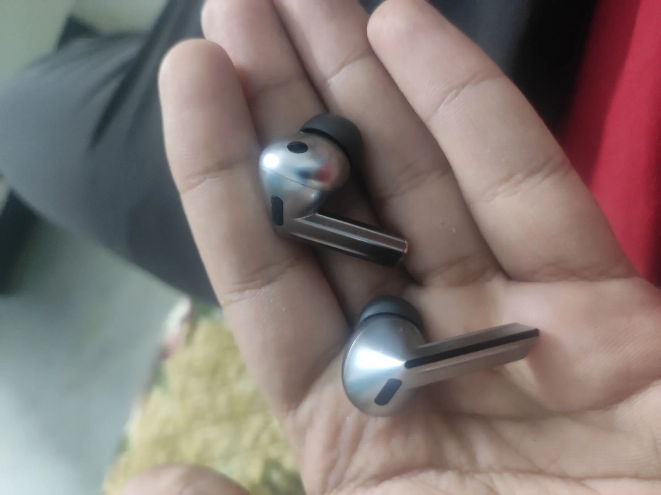 Buy used Samsung Galaxy Buds 3 Pro - Okay Condition - Wireless Earbuds - Silver - Key Feature: Active Noise Cancellation online on Resellpur