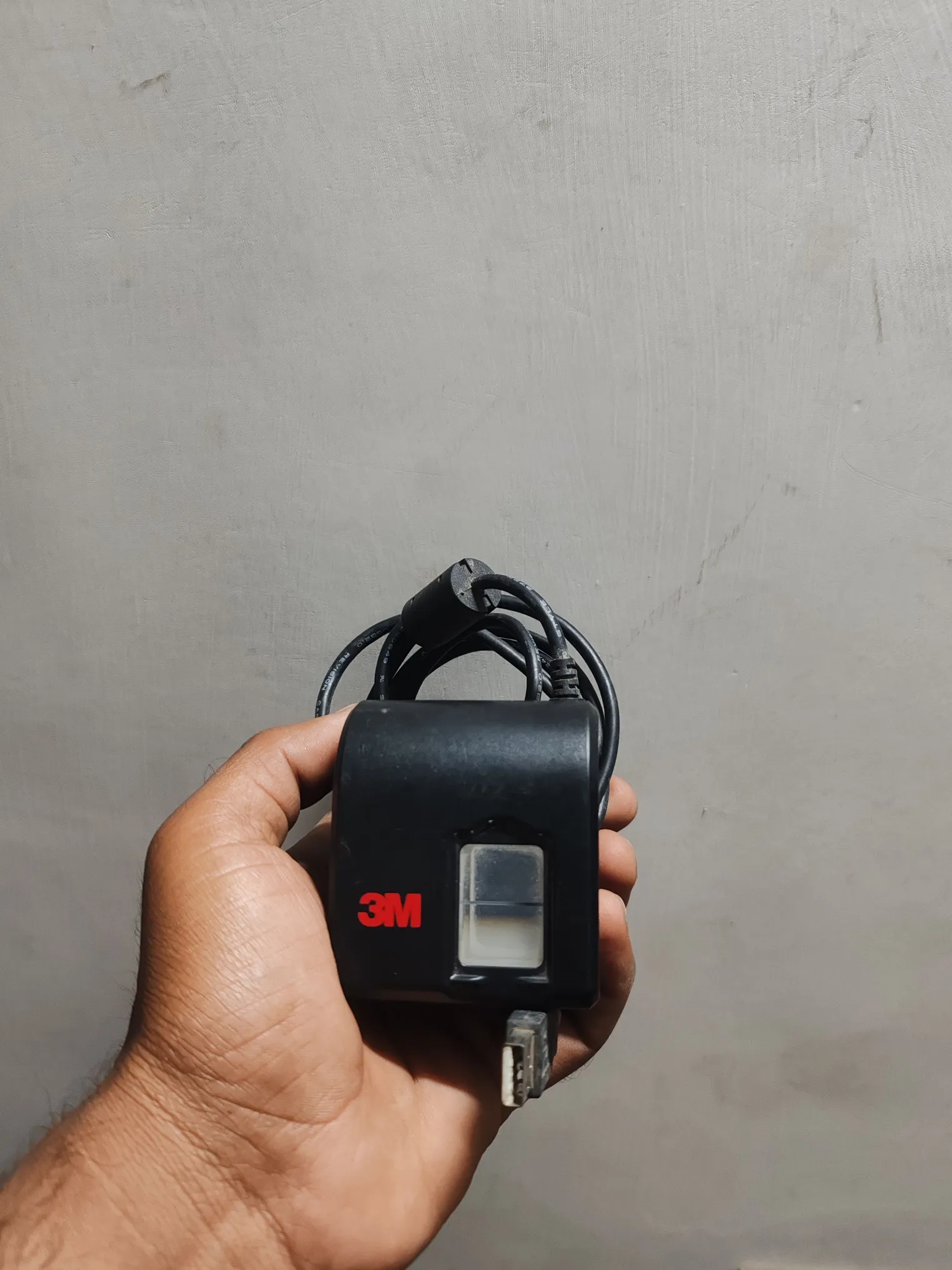 Buy used 3M Cogent Pre-owned Fingerprint Scanner | Black | USB Reader | 500 DPI online on Resellpur