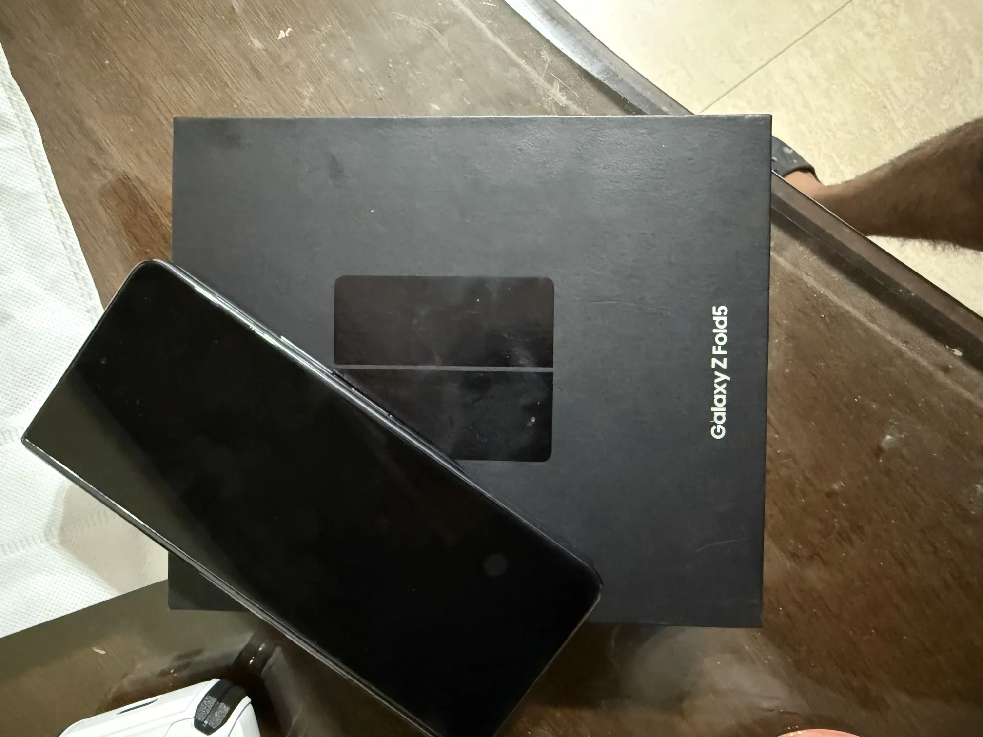 Fold 5 256GB Black Smartphone 8GB RAM - Mint Condition