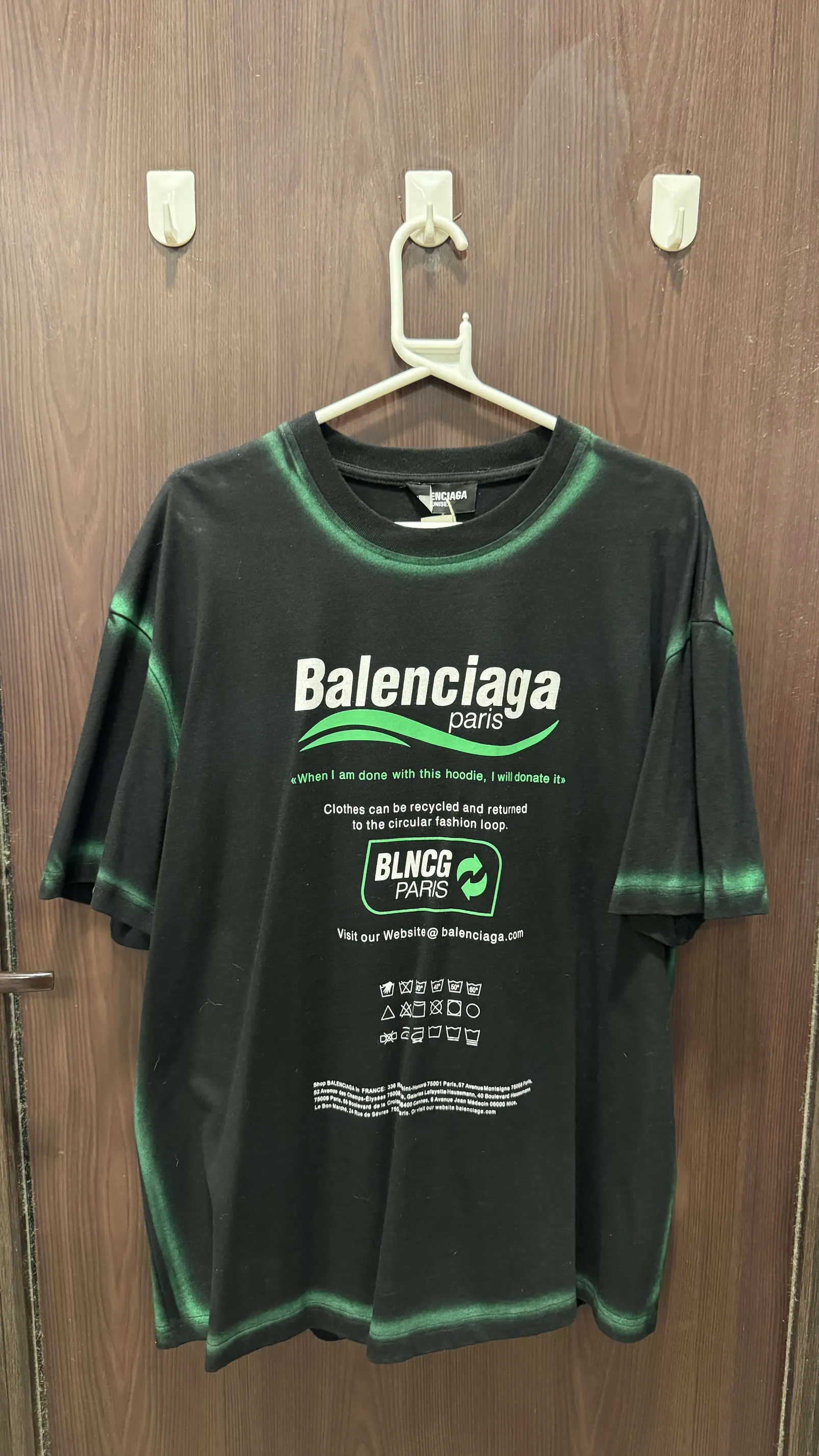 Buy used Balenciaga New Unisex Oversized T-shirt Black/green XL Stretchable online on Resellpur