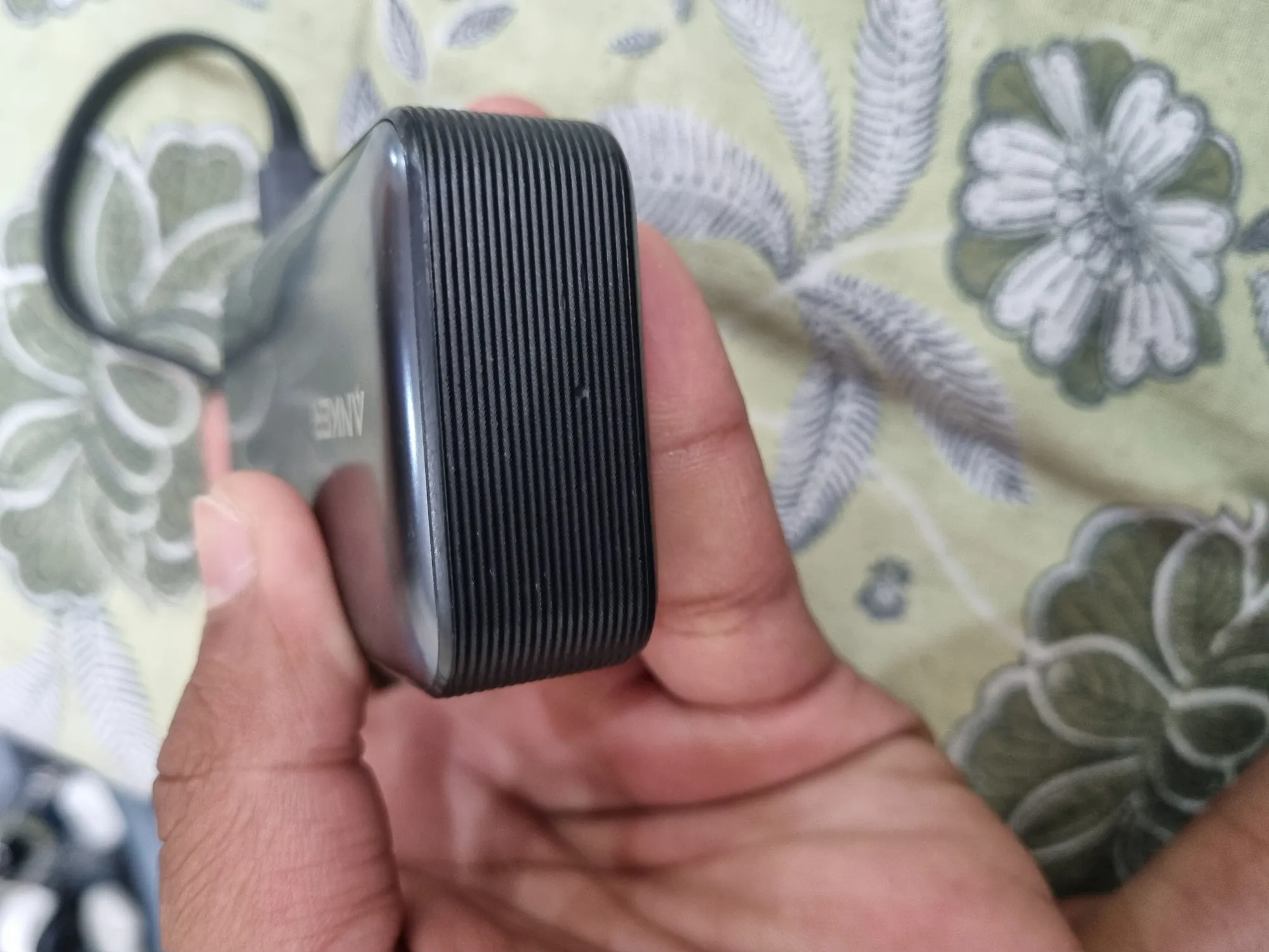 Buy used Anker Power Bank 10000mah 30W Fast Charging Black online on Resellpur