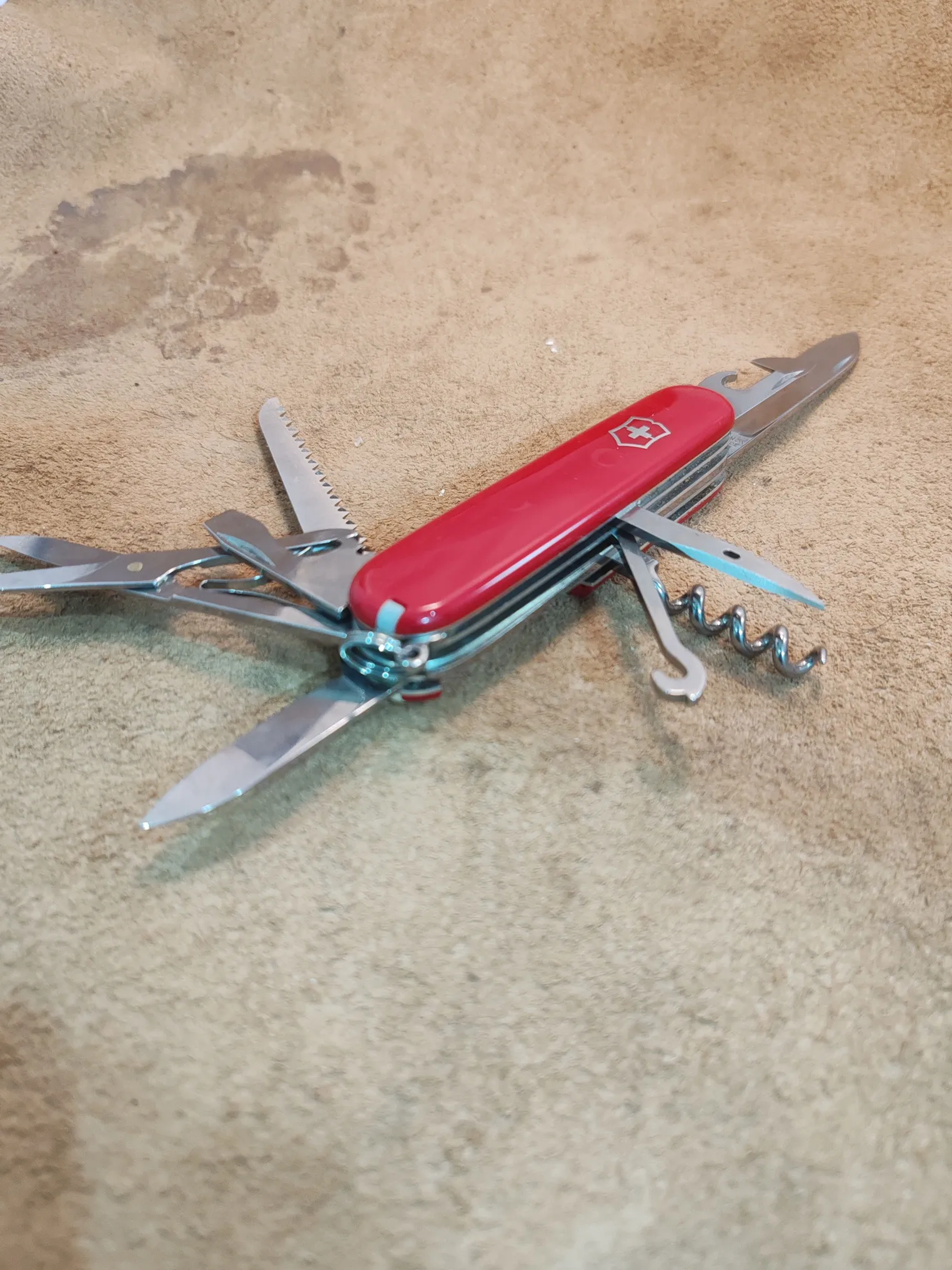 Buy used Victorinox Huntsman Swiss Army Knife Preloved Red Multi-tool EDC online on Resellpur