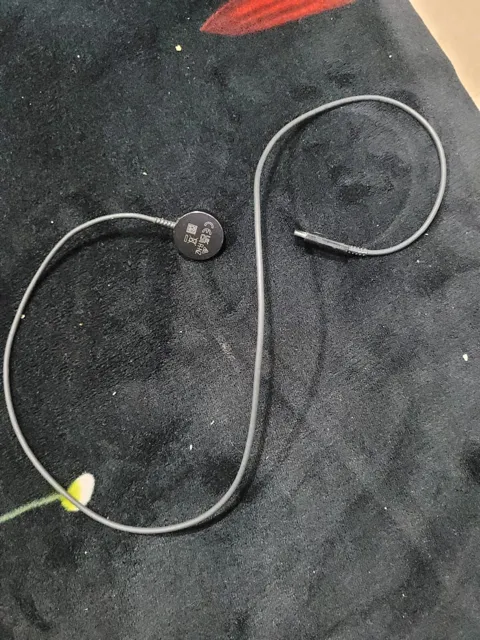 Sold second hand Samsung Galaxy Watch 4 GPS - Fully Functional With Charging Cable on Resellpur