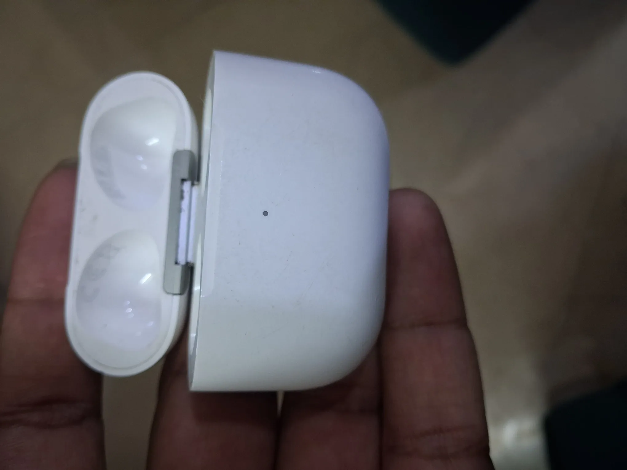 Sold second hand Apple Airpod 3 Model A2566 Charging Case White Good Condition on Resellpur