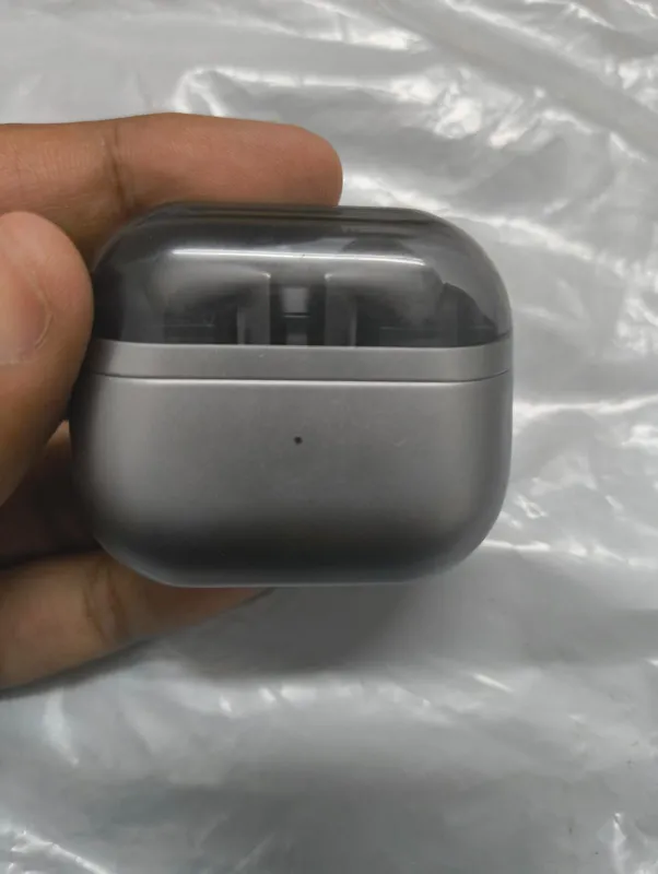 Buy used Samsung Galaxy Buds3 Pro - Used - Unisex - Earbuds - Gray - online on Resellpur