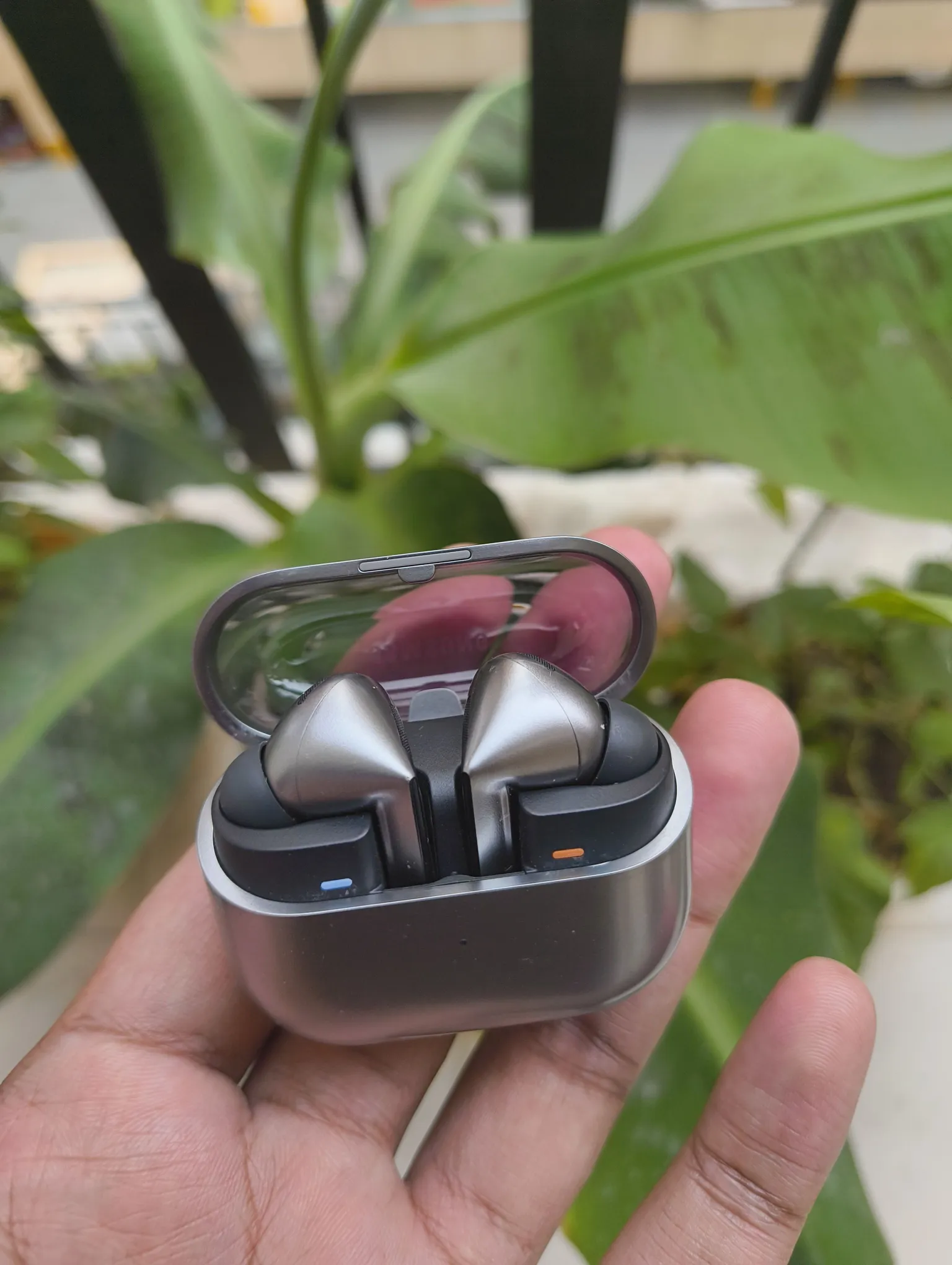 Buy used Samsung buds 3 pro online on Resellpur
