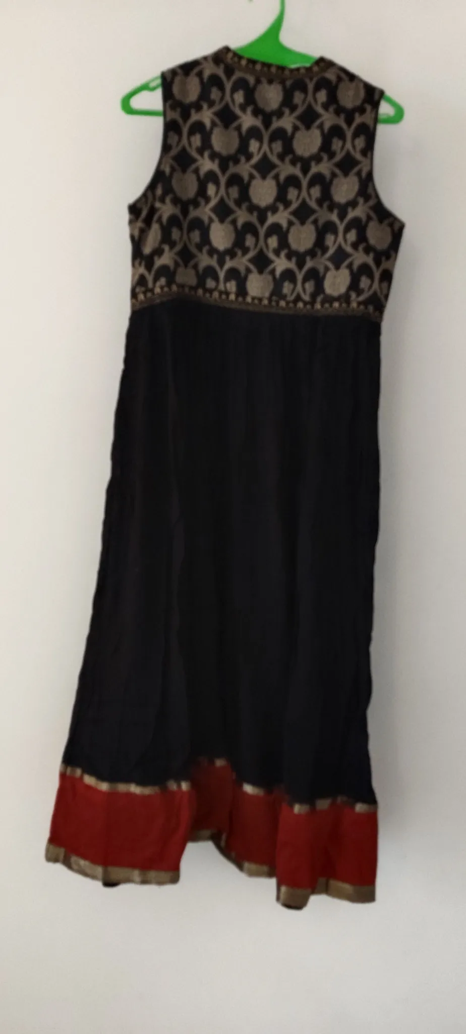 Anarkali Dress | Sleeveless | Black & Red | S/M | Elegant Design