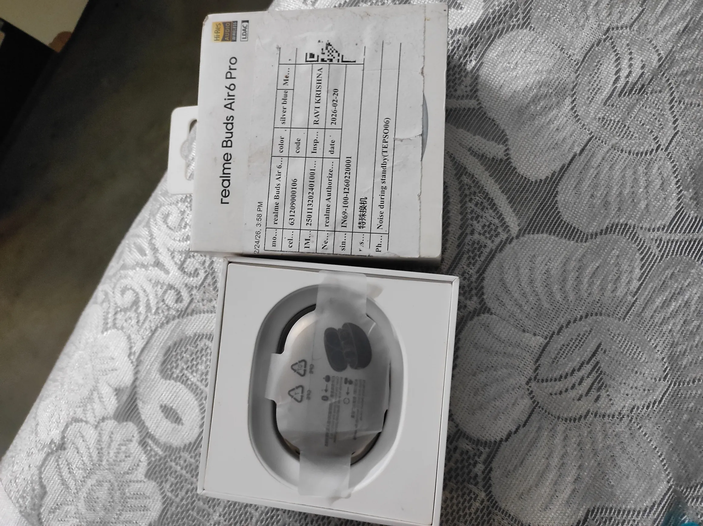 Sold second hand Realme Buds Air 6 Pro New Wireless Earphones Silver Blue on Resellpur
