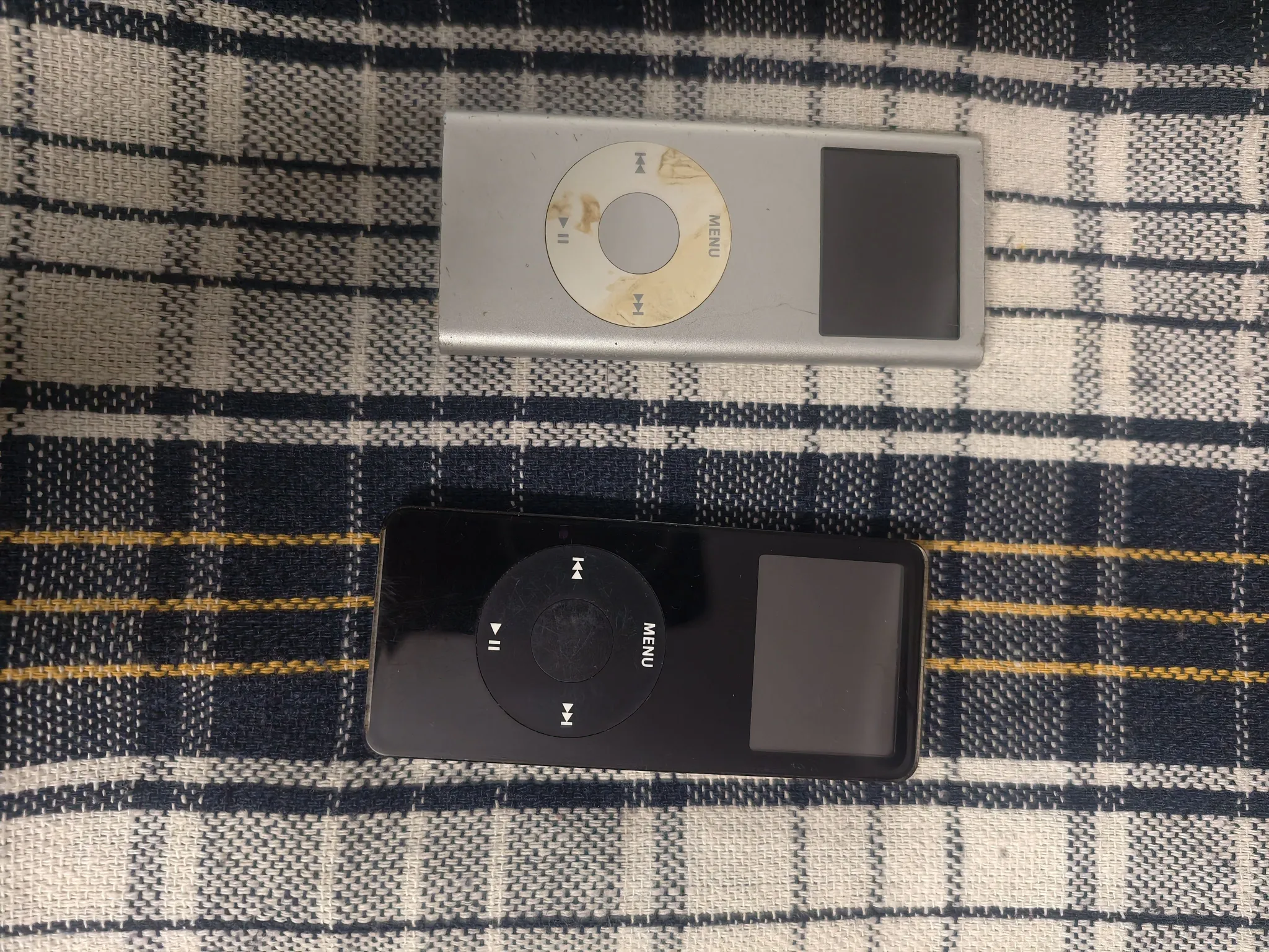 Buy used Rare Collectible Apple Ipod nano 1 and 2 (Read Discription) online on Resellpur