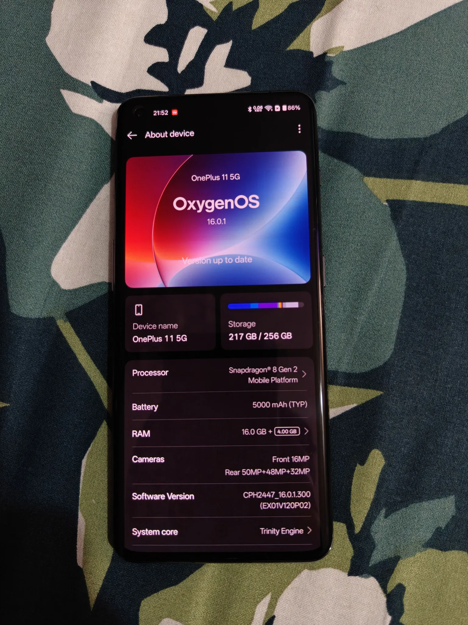 Sold second hand Oneplus 11 5G Titan Black - 16GB RAM, 256GB Storage on Resellpur