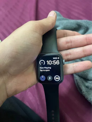 Sold second hand Apple Watch Series 4 GPS 44mm Aluminum Case With Sport Band on Resellpur
