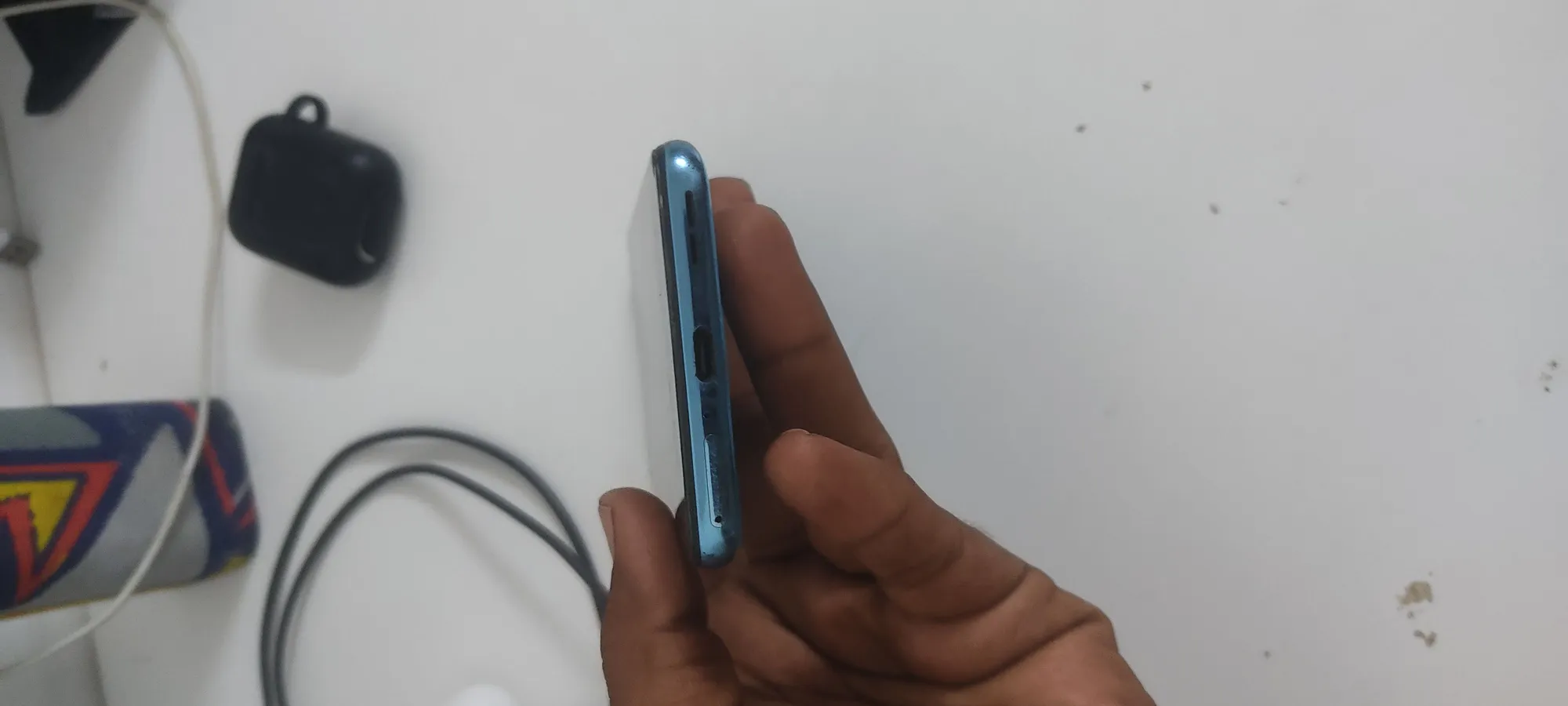 Buy used Oneplus Nord 5G Smartphone, 6GB RAM, 128GB Storage, Light Blue online on Resellpur