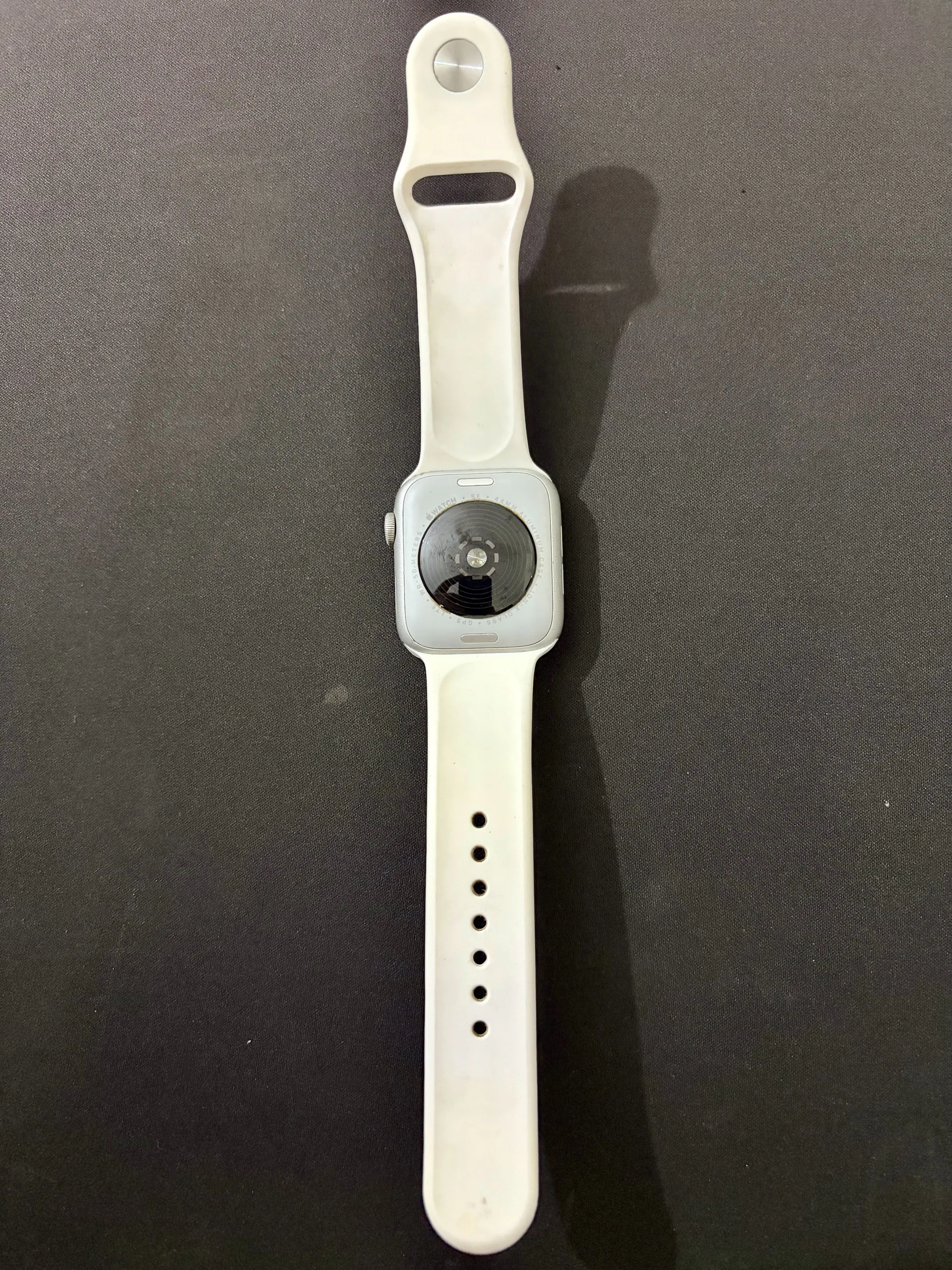 Buy used Apple Watch SE 2nd Generation Cellular Starlight 44mm GPS+LTE online on Resellpur