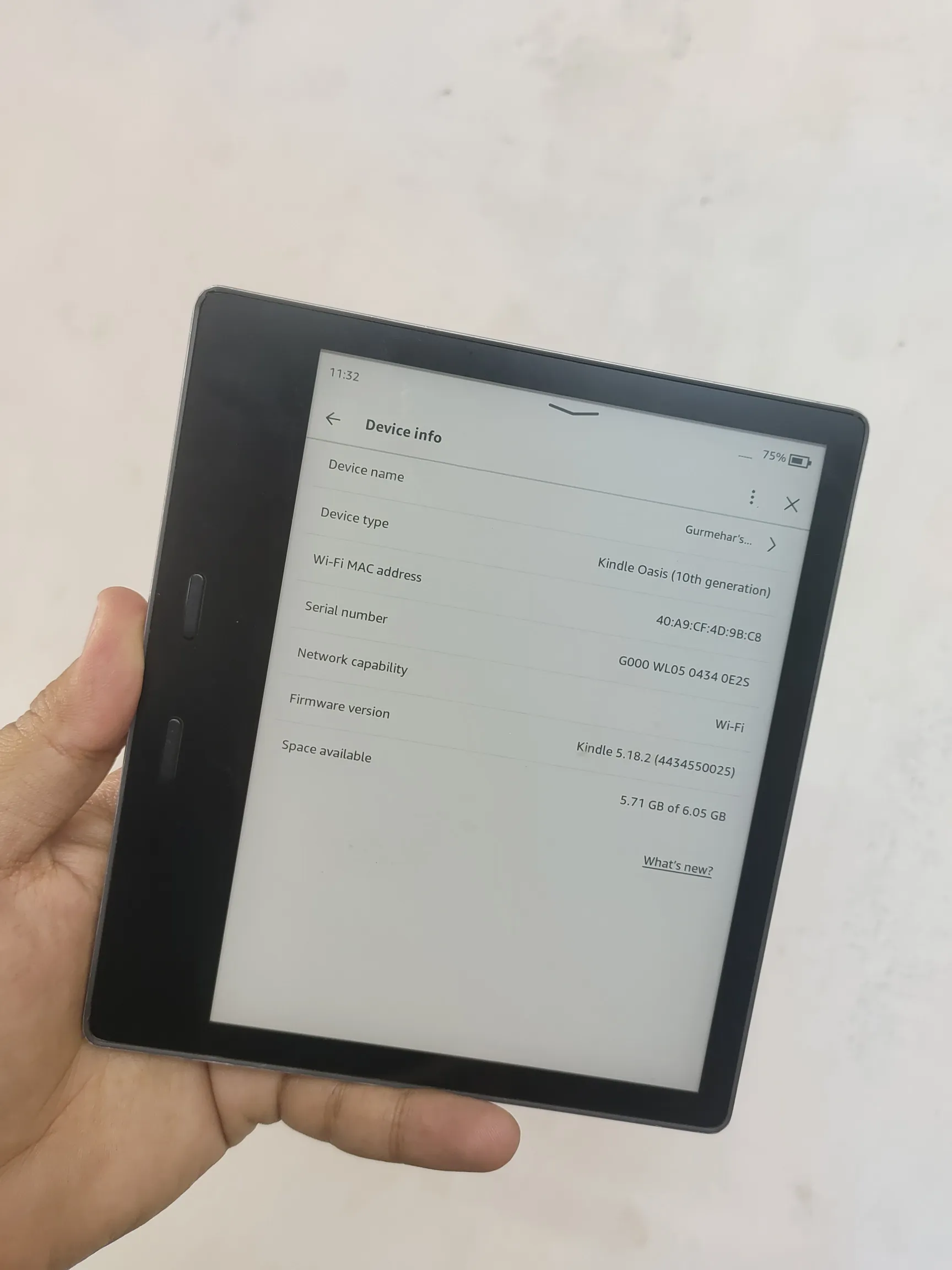 Buy used Kindle Oasis Good Condition 8GB Black online on Resellpur