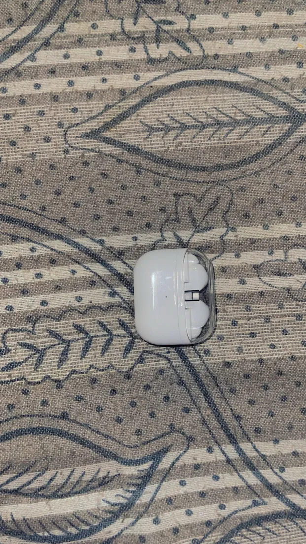Sold second hand Samsung Buds 3 Pro Wireless Earbuds White Very Good Condition on Resellpur