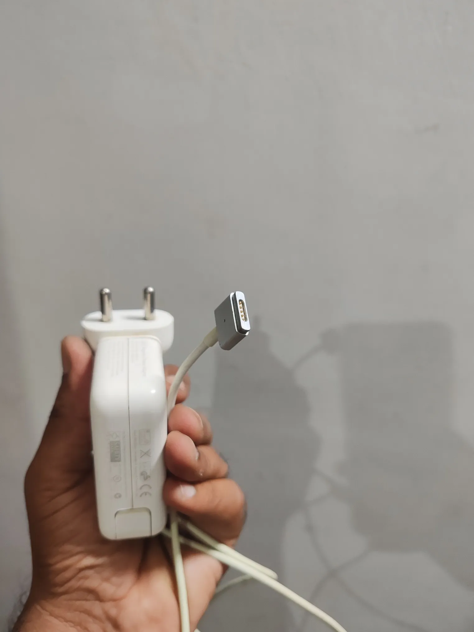 Buy used Pre-owned Apple Magsafe Power Adapter online on Resellpur