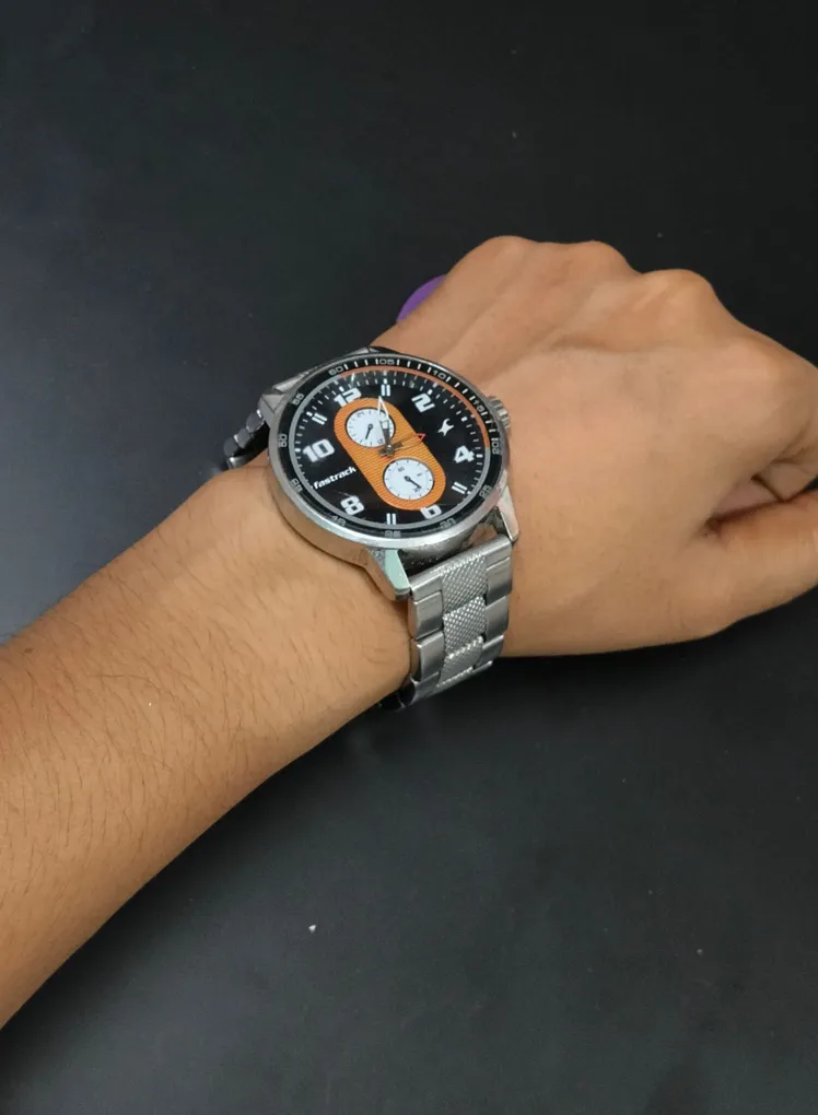 Buy used Fastrack Moto Sport Quartz Multifunction Men's Watch Grey Dial 53mm online on Resellpur
