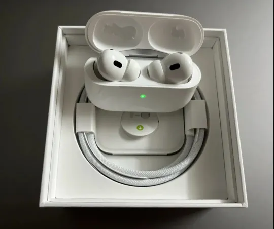 Buy used Apple Airpods Pro 2nd Generation Good Condition White USB-C Intelligent Noise Control online on Resellpur