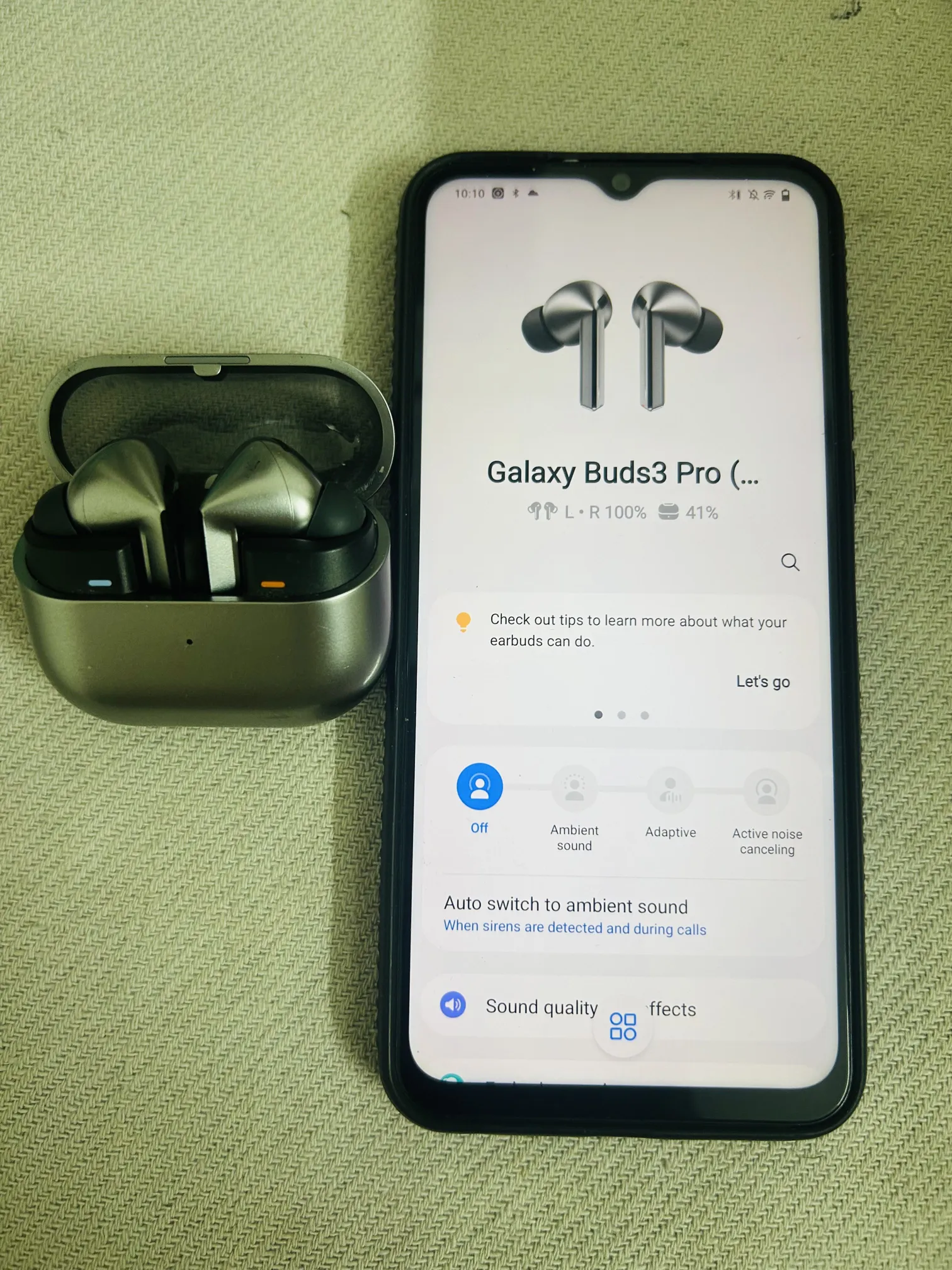 Sold second hand Samsung Galaxy Buds3 Pro Good Condition Wireless Earbuds Silver on Resellpur