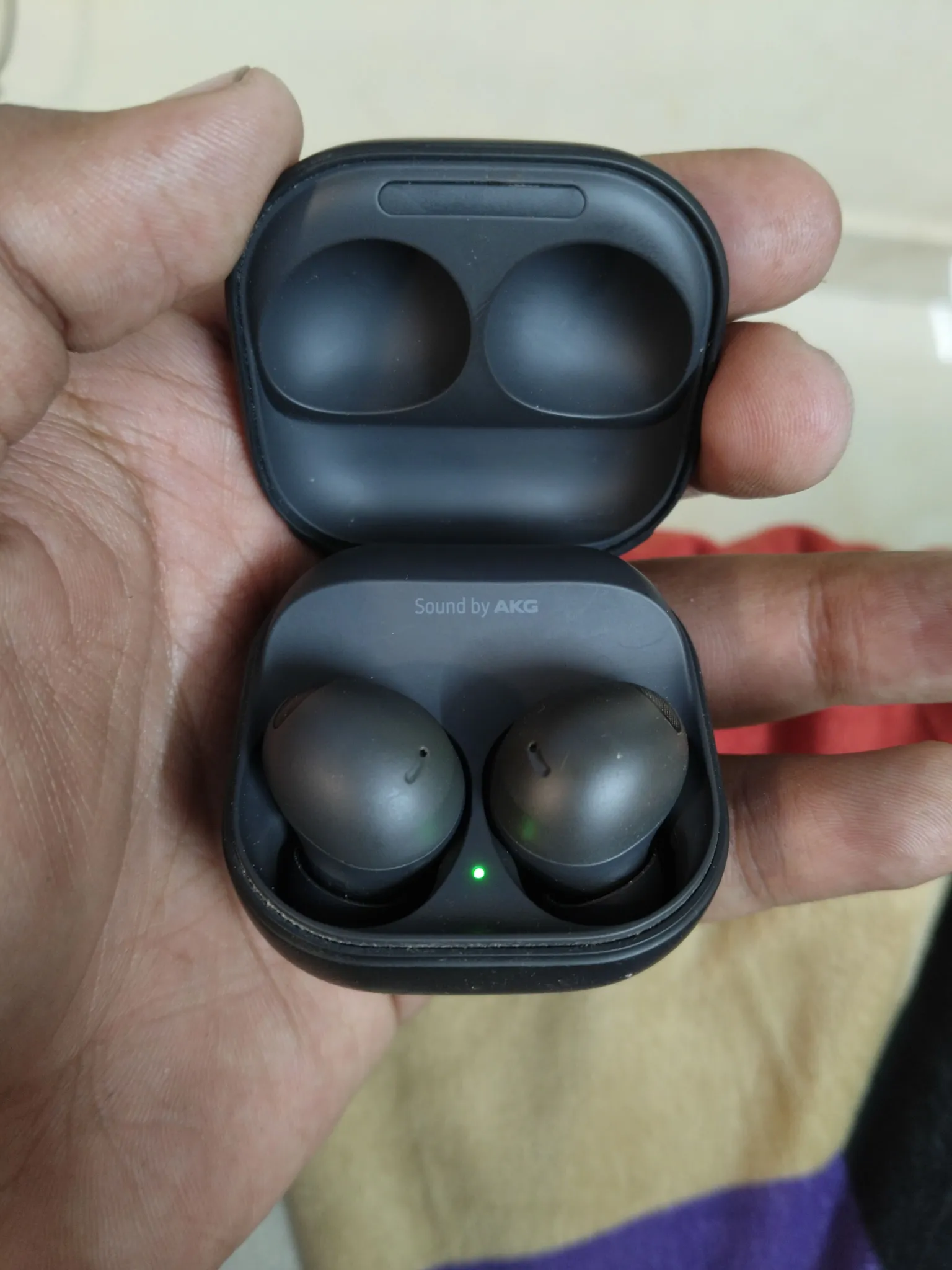 Buy used Samsung buds 2pro online on Resellpur