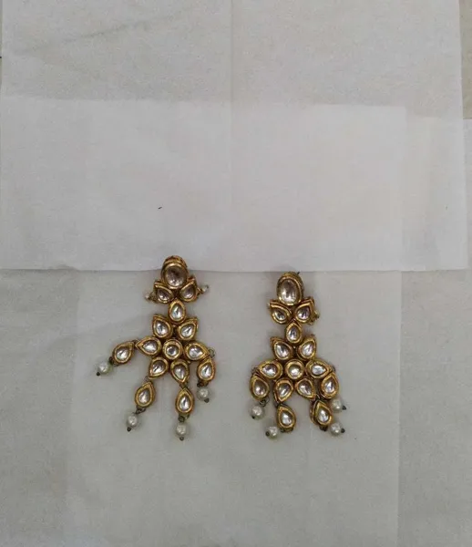 Buy used Golden Earring | New | Women | Earrings | Gold | Lightweight | Glamorous Look online on Resellpur