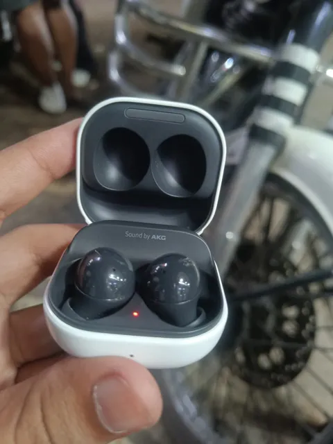 Buy used Samsung buds 2 online on Resellpur