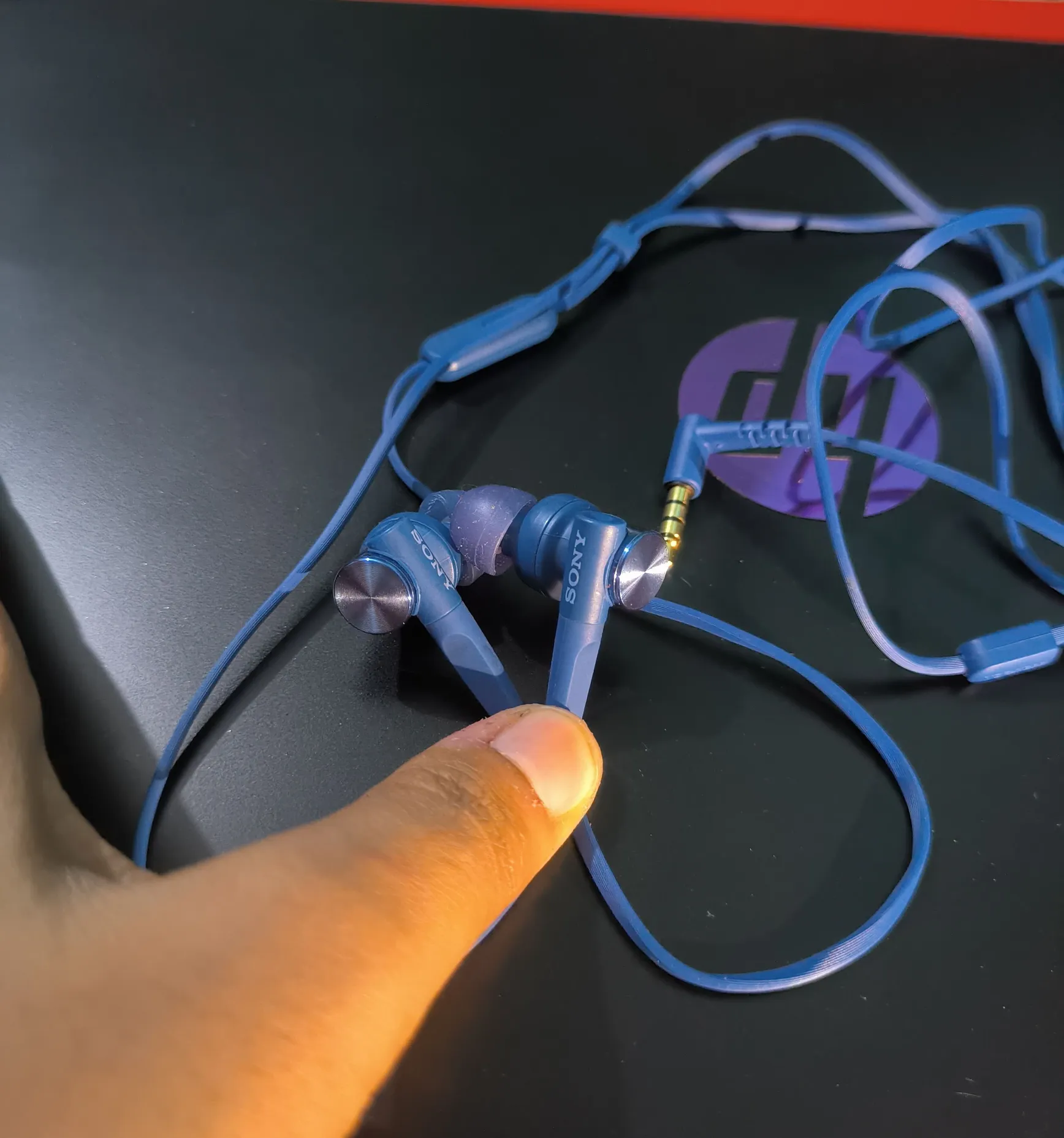 Sold second hand Sony Wired In-ear Headphones MDR-XB55AP, Blue, Extra Bass on Resellpur