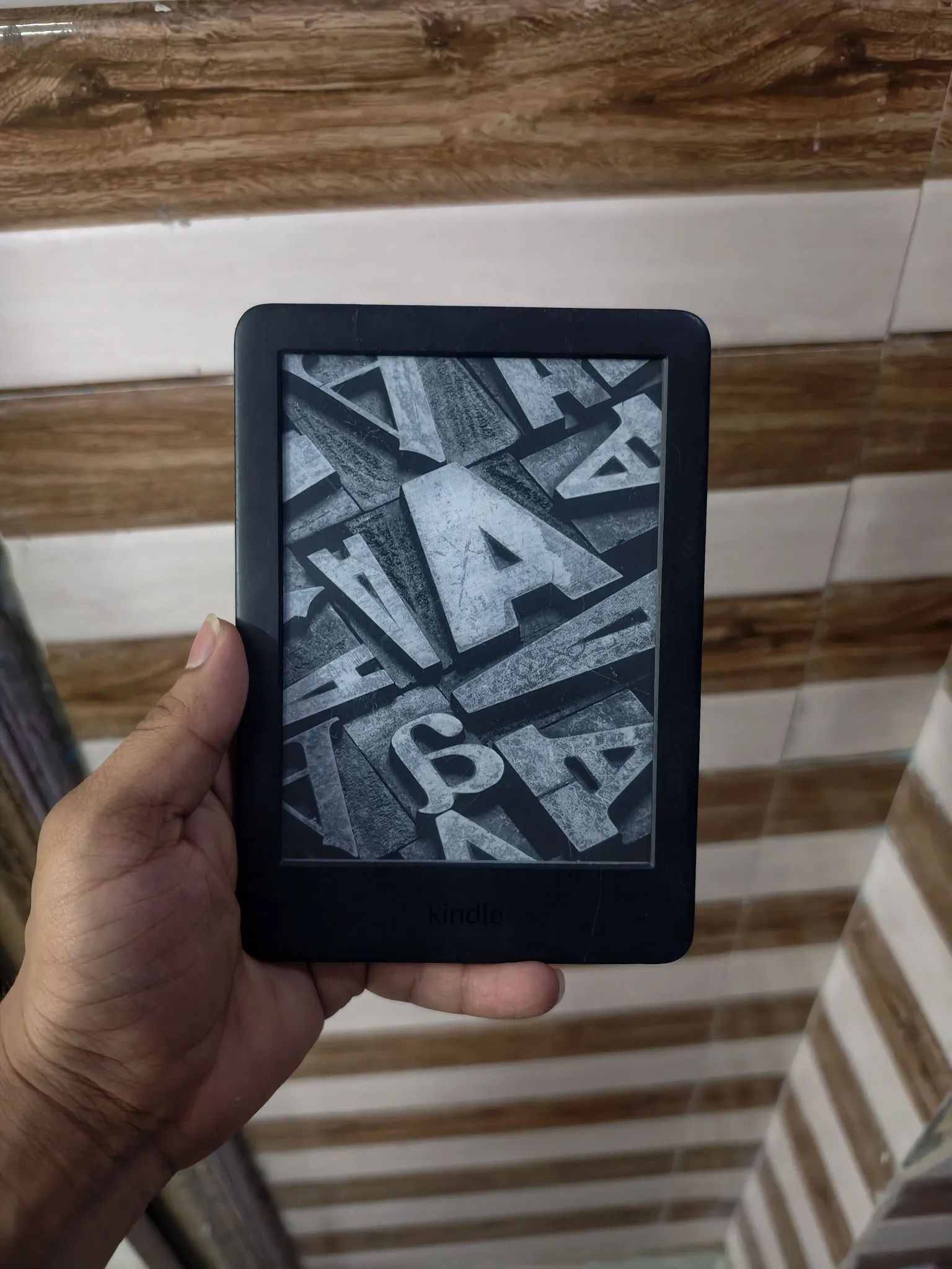 Buy used Kindle 10th Gen Basic E-reader, Pre-owned, Screen Scratches online on Resellpur