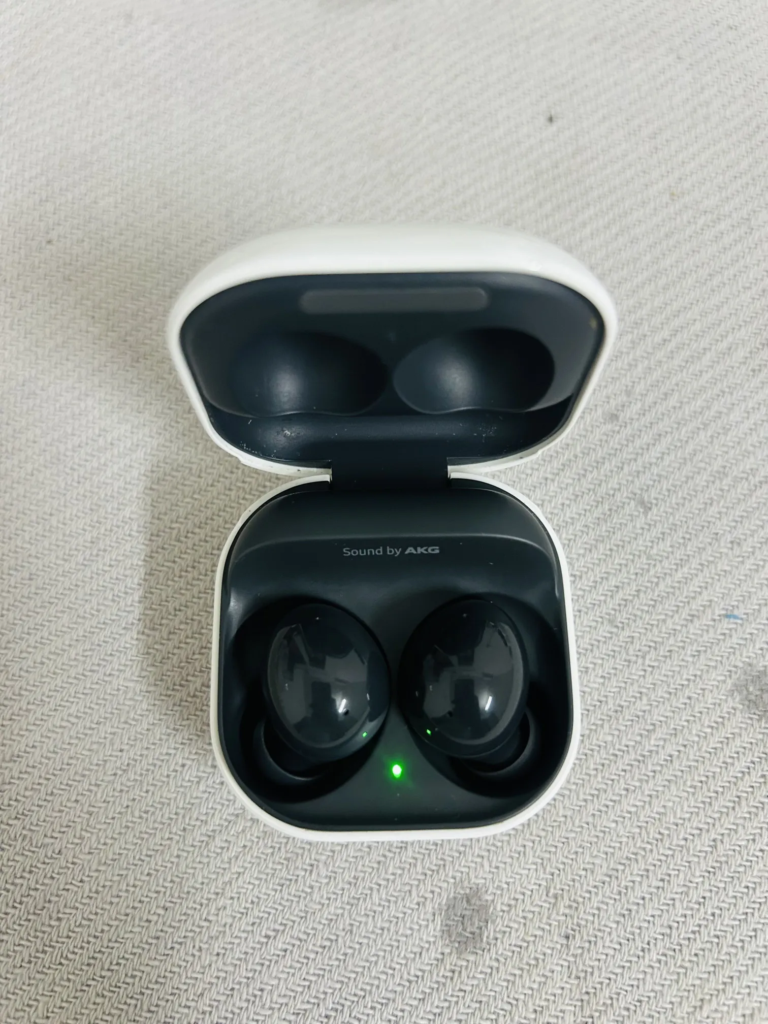 Buy used Samsung Galaxy Buds2 Very Good Condition Wireless Earbuds Black online on Resellpur