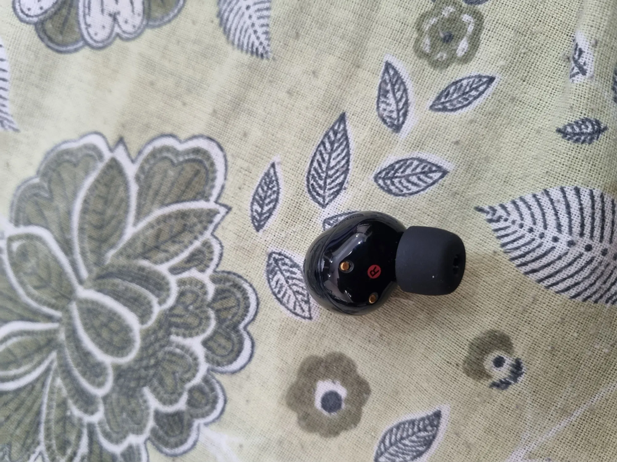 Sold second hand Sony xm 5 right earbud only on Resellpur