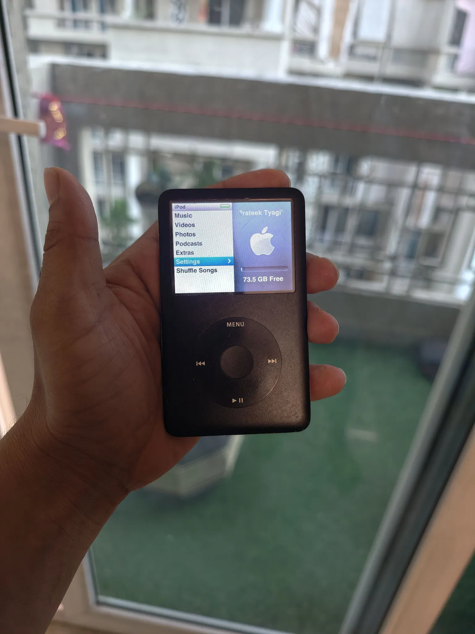 Buy used Apple ipod classic 6th Gen 80GB in Good Condition online on Resellpur