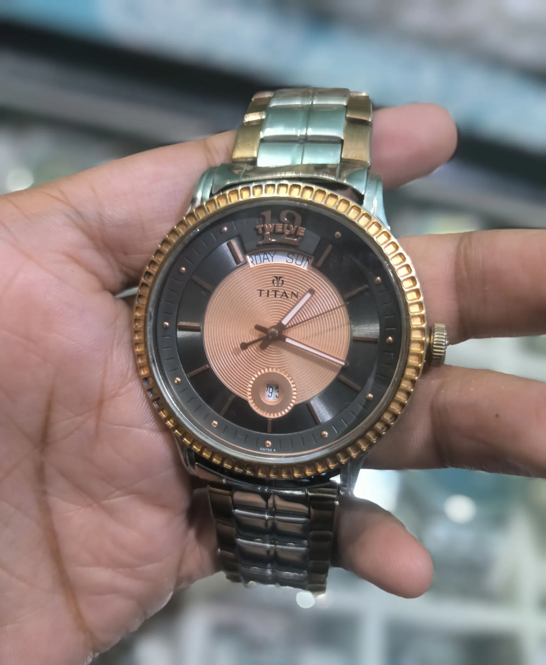 Buy used Titan Regalia Sovereign Analog Watch with Day and Date, Multicoloured Dial, Stainless Steel Strap 1751KM01 | Original | Perfectly Working online on Resellpur