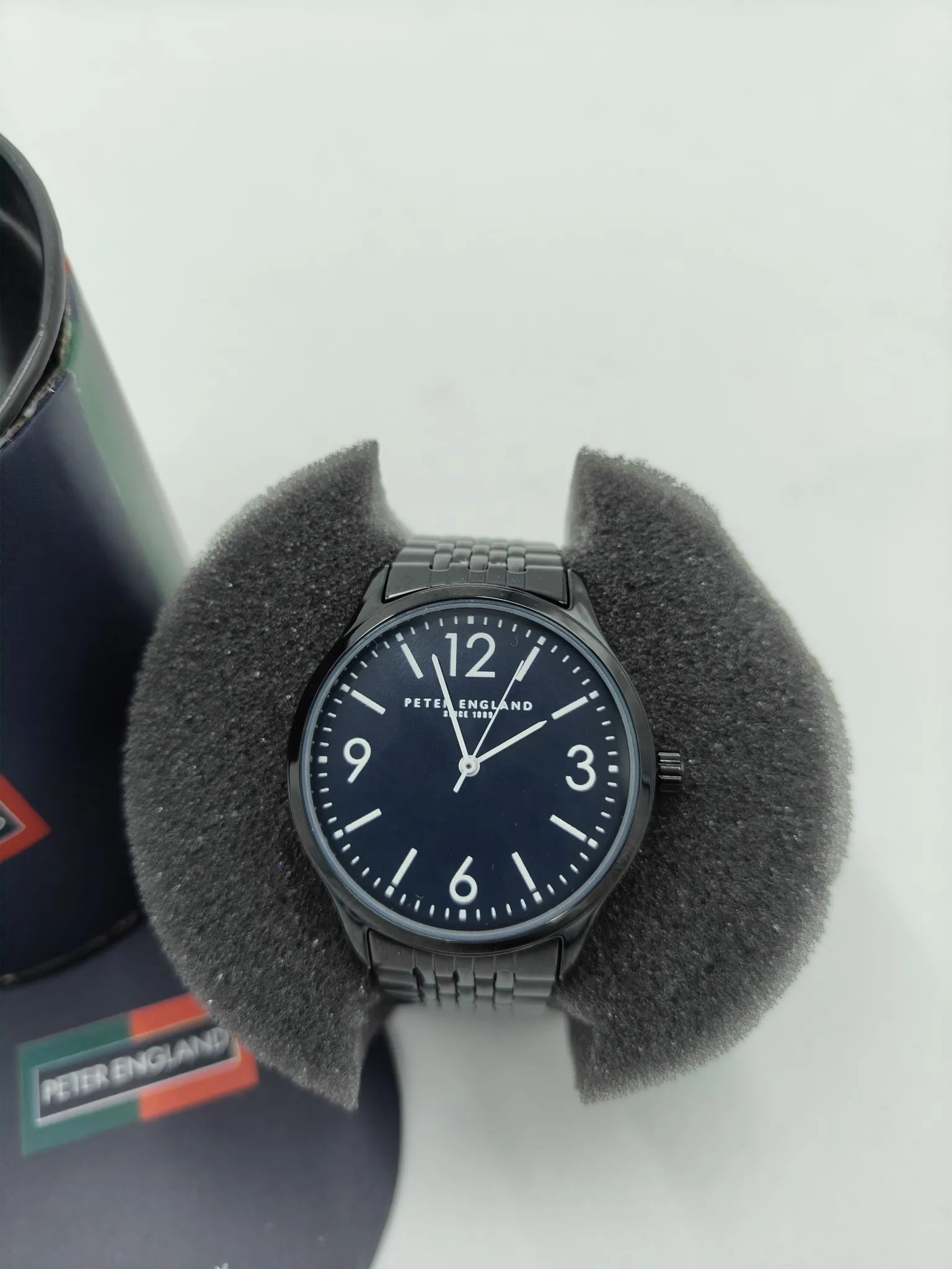 Peter England New Men Analogue Watch Black Chain