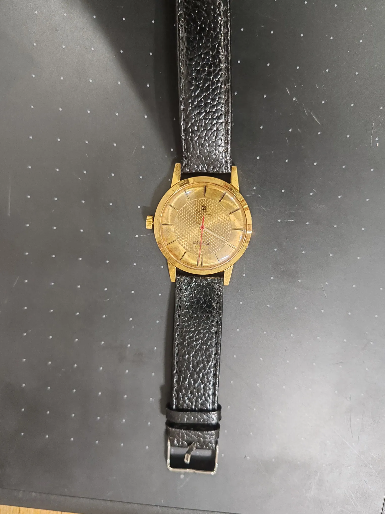 HMT Sona Refurbished 17 Jewels Vintage Mechanical Watch Gold Black