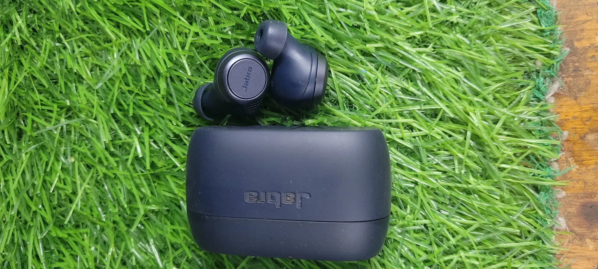 Buy used Jabra Elite Active 75t Used Wireless Earbuds Navy Blue online on Resellpur