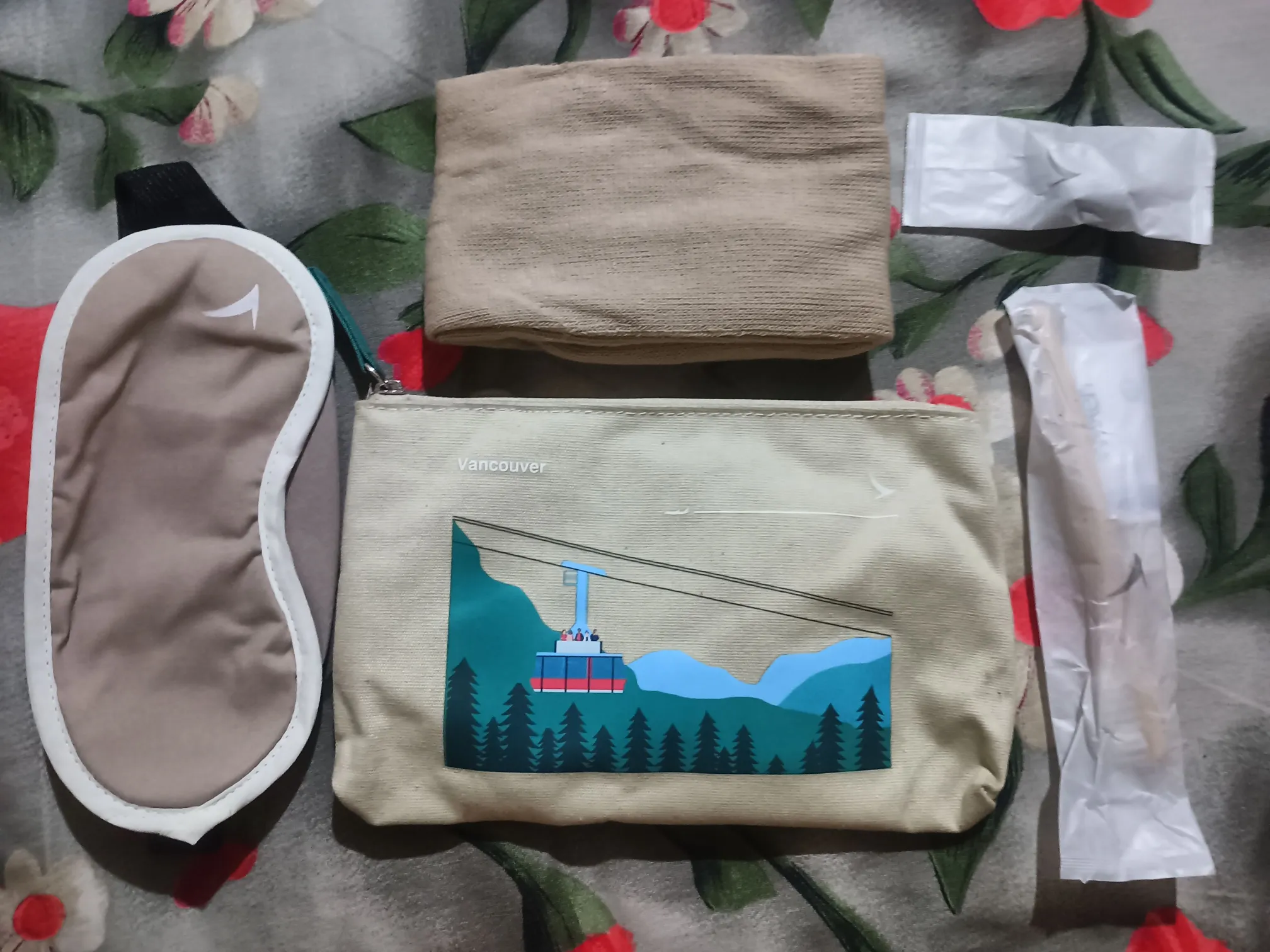 Buy used Air Canada Vancouver Amenity Kit Set online on Resellpur