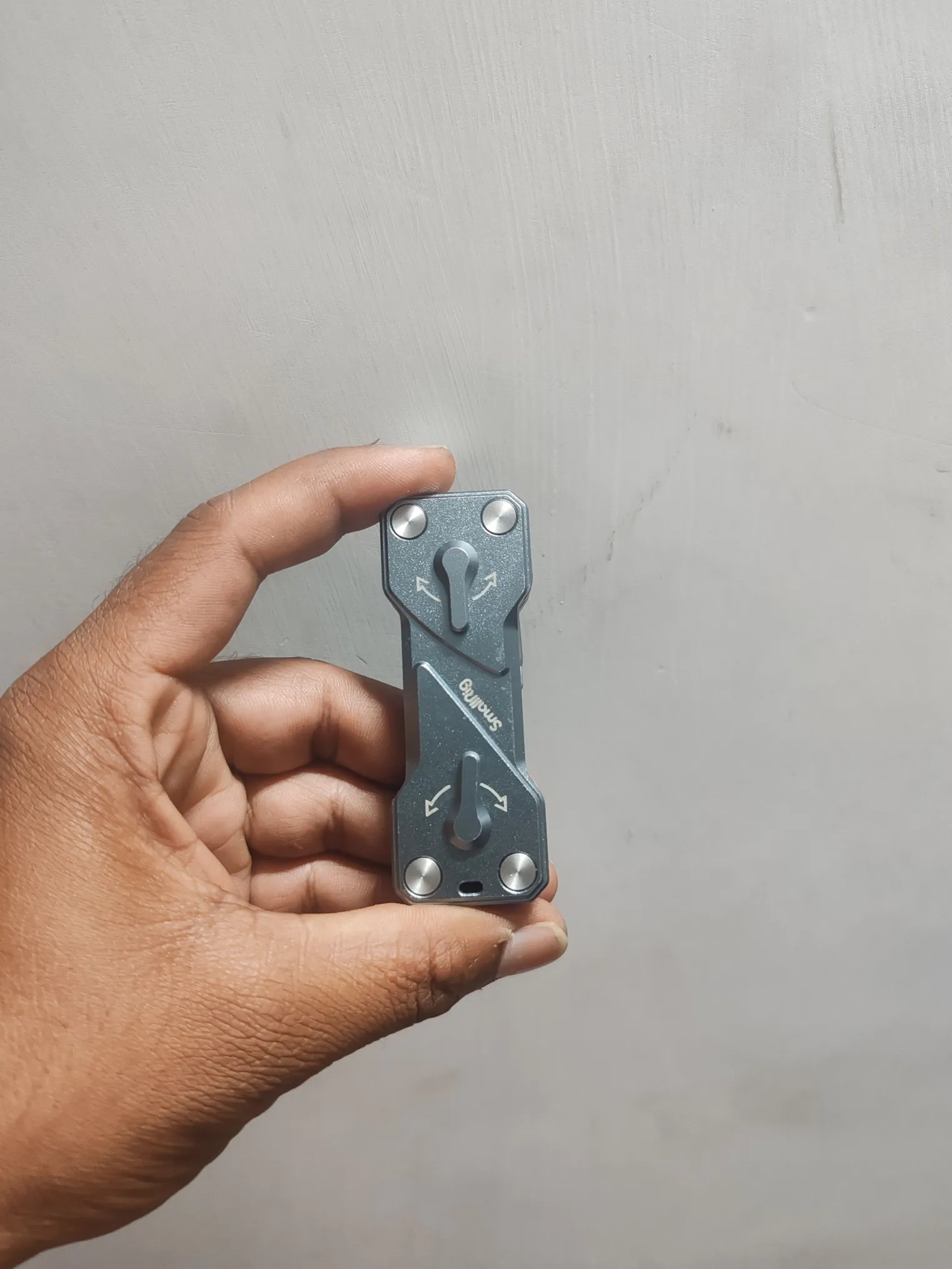 Buy used Smallrig AAK2495 Multitool For Camera Rig - Compact, Durable, Grey online on Resellpur