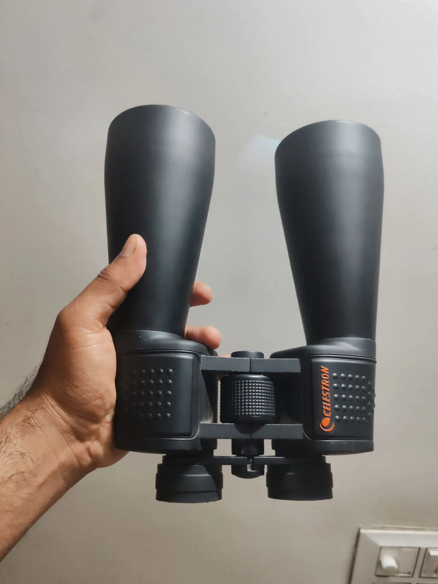 Sold second hand Celestron Skymaster 15x70 Binoculars, Pre-owned, Black – Astronomy & Long-range Viewing on Resellpur