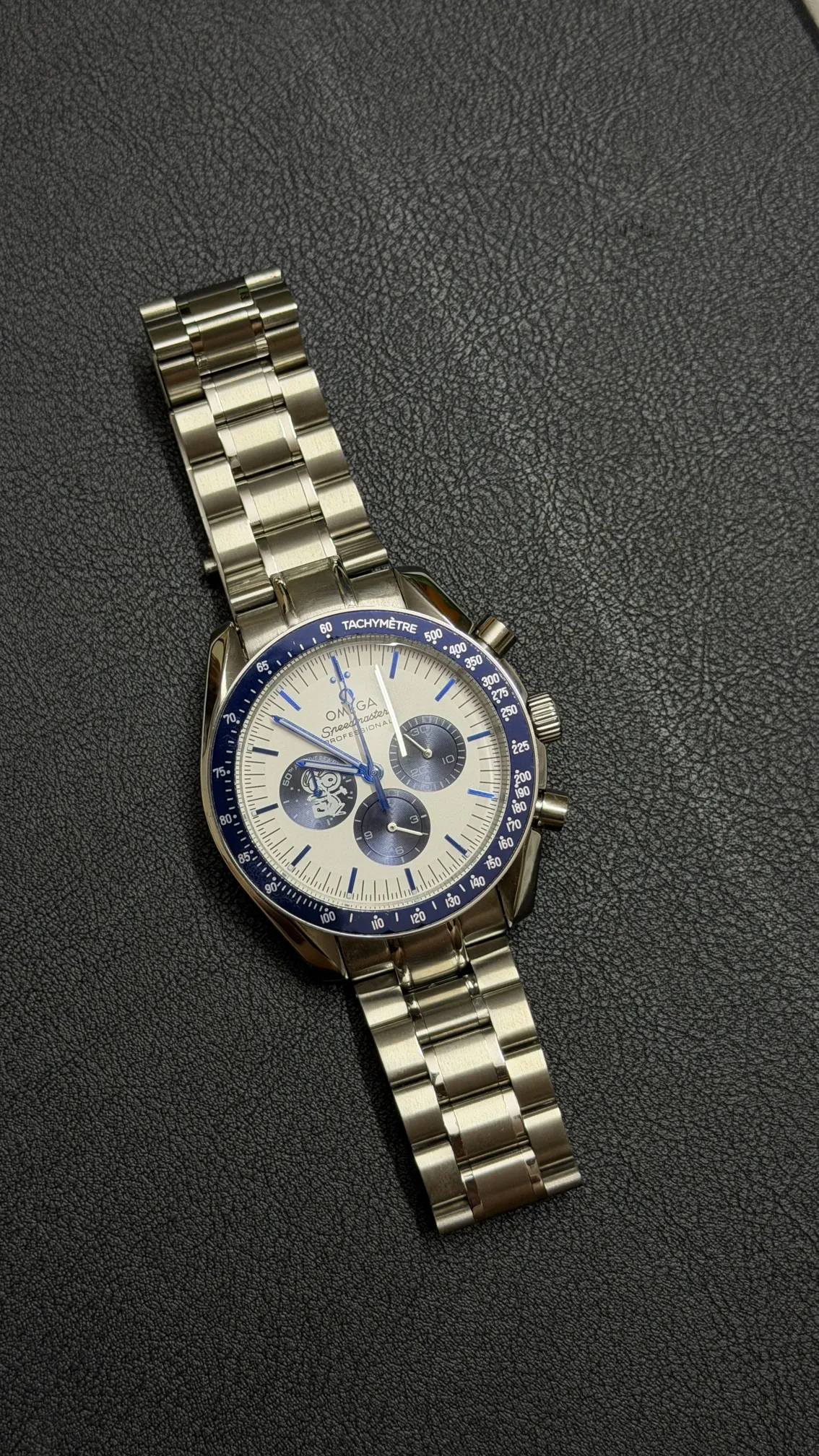 Buy used Omega Speedmaster Snoopy Watch – Blue/white Dial – [Replica] online on Resellpur