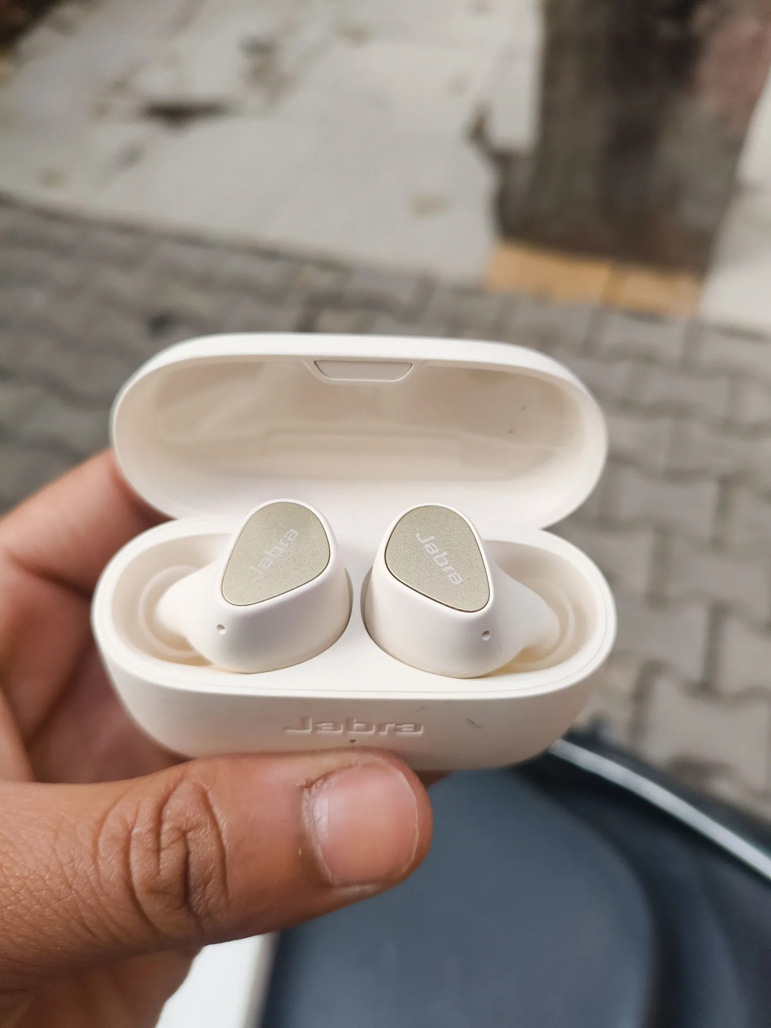 Buy used Jabra Elite 4 - Fully Working - Wireless Earbuds - White online on Resellpur