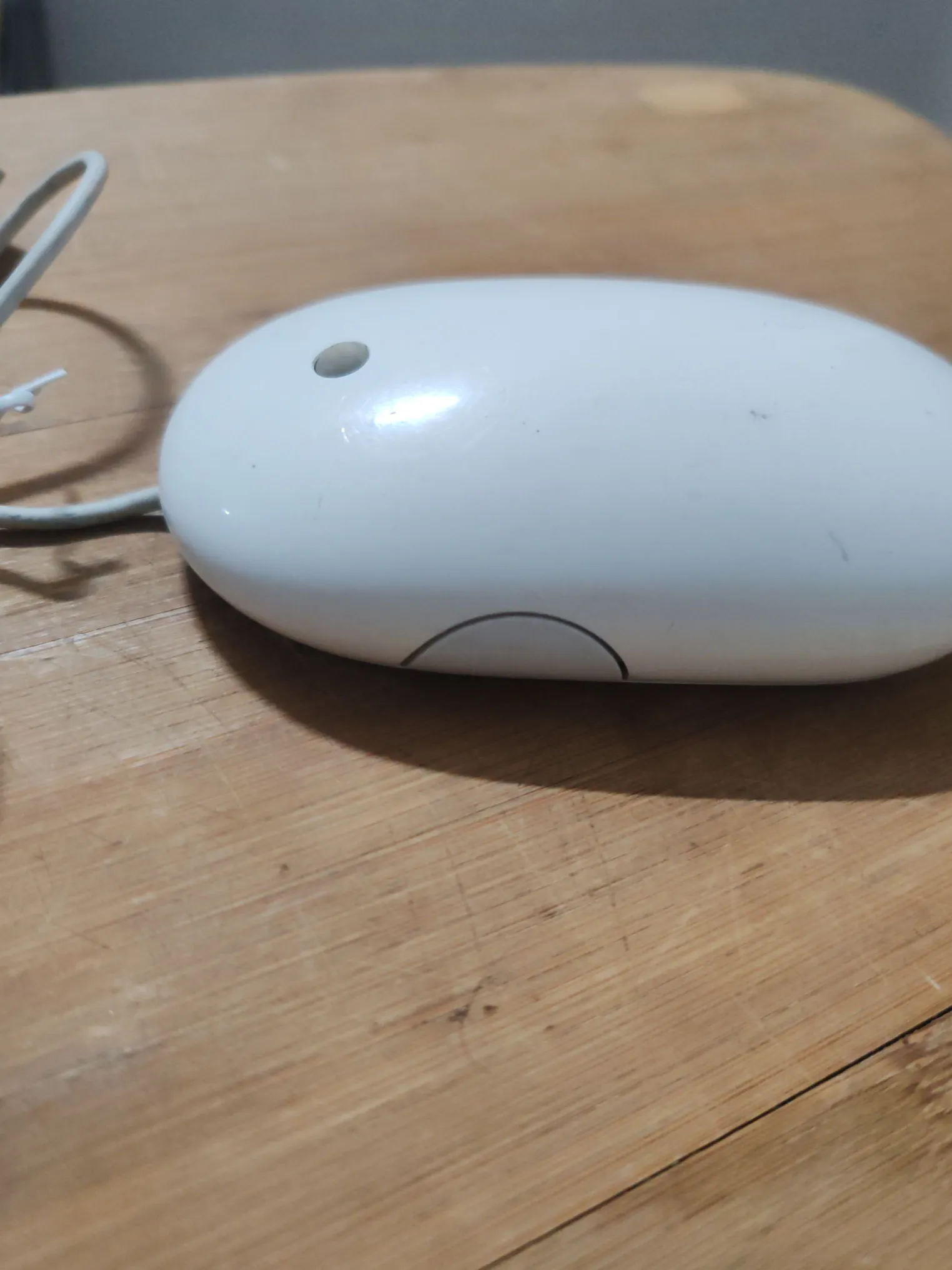 Buy used Apple Wired Mighty Mouse A1152 Vintage White – 360° Scroll Ball online on Resellpur