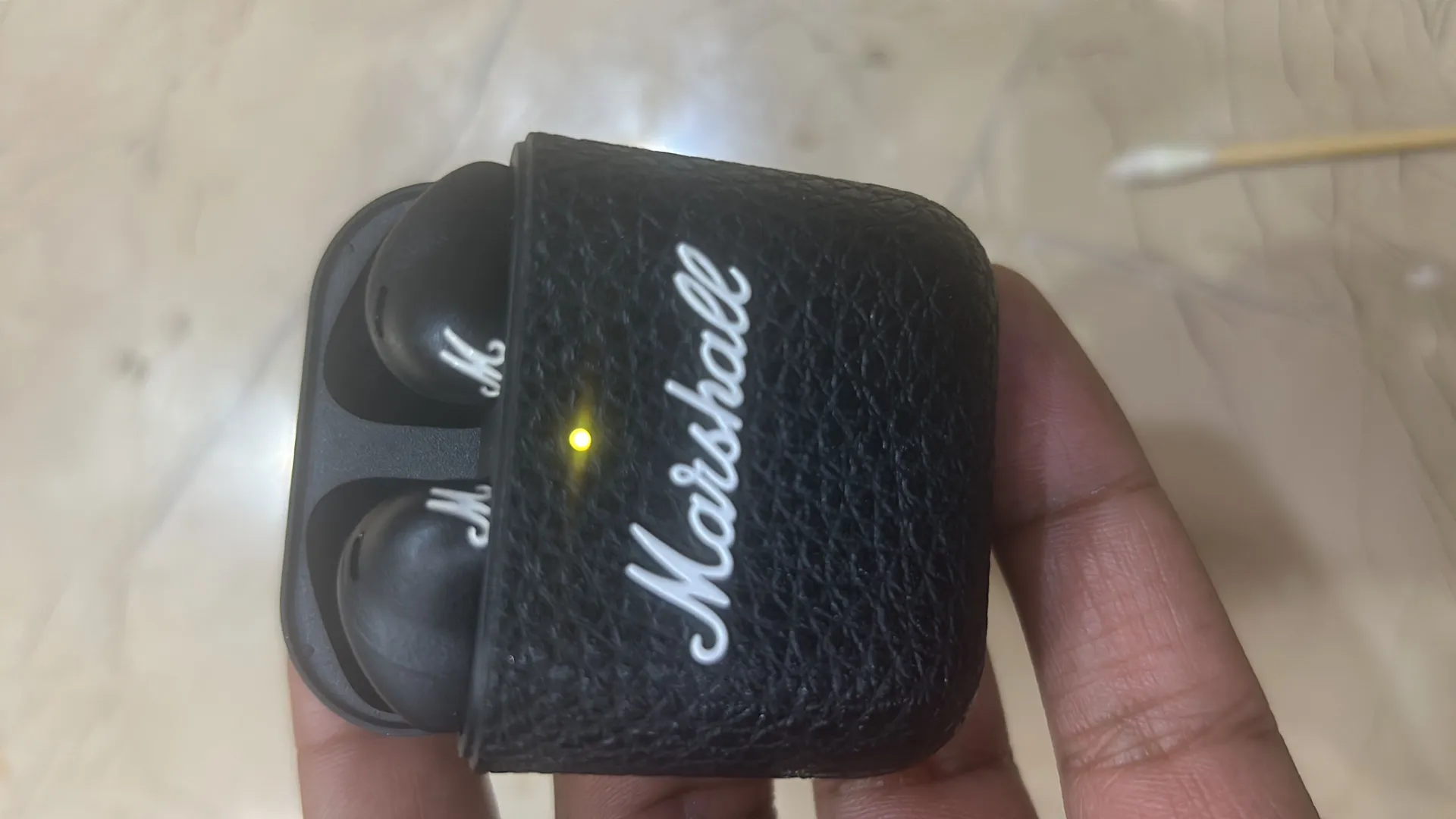 Buy used Marshall Minor IV Earbuds Like New Black Wireless Bluetooth online on Resellpur