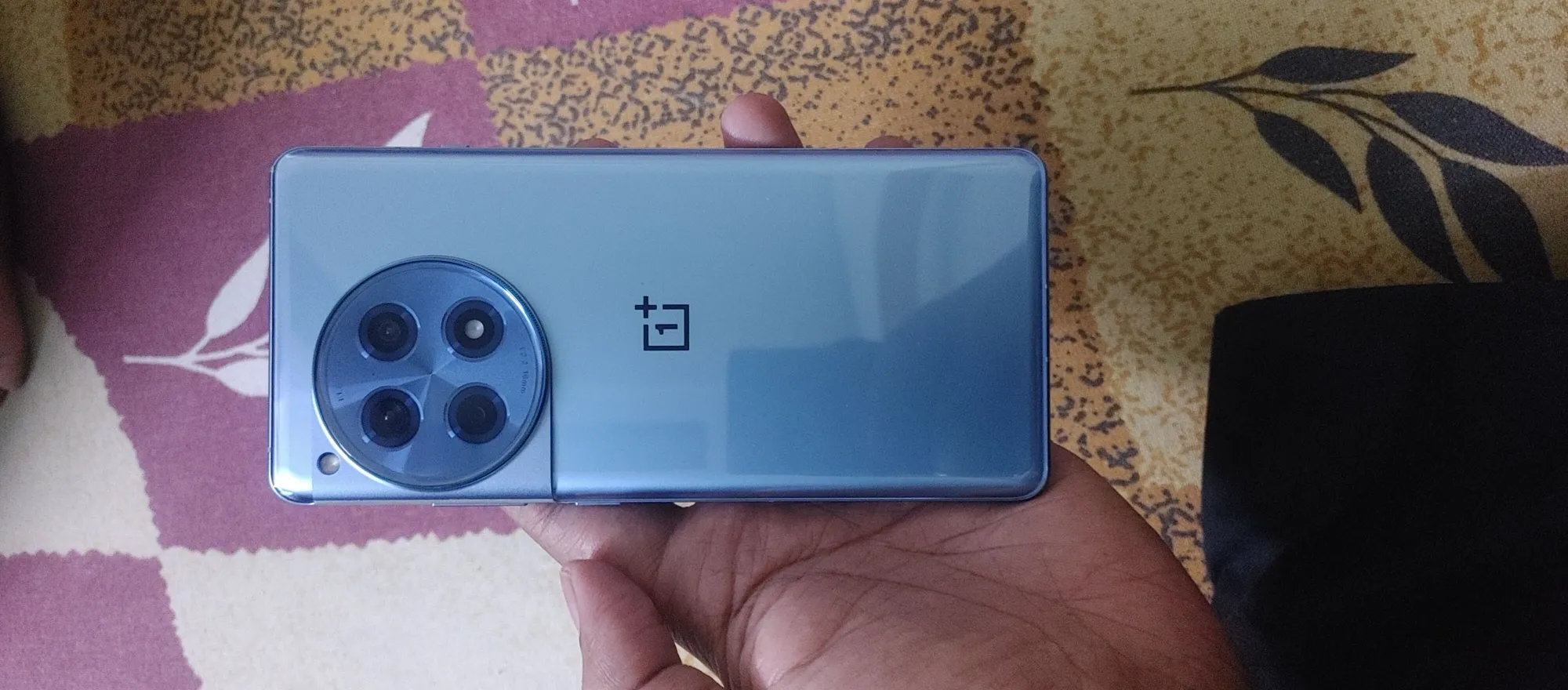 Buy used Oneplus 12R 8GB 256GB Black Smartphone - Good Condition online on Resellpur