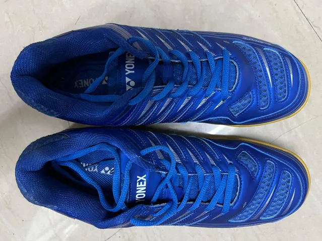 Yonex Men's UK9 Tour Dominant 2 Badminton Shoes - Like New