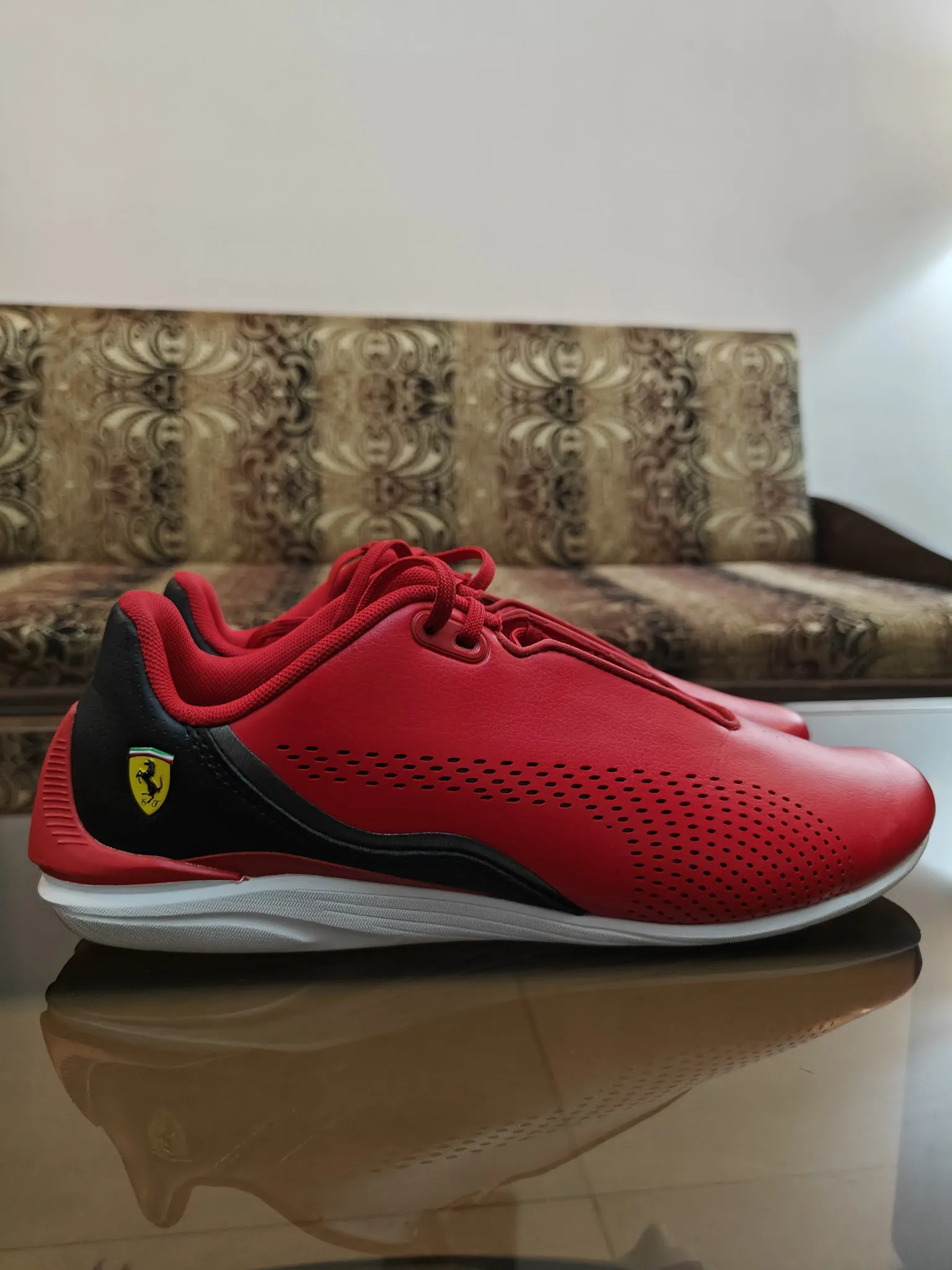 PUMA Men's UK 9 Ferrari Drift Cat Decima Sneakers - Narrow Fit