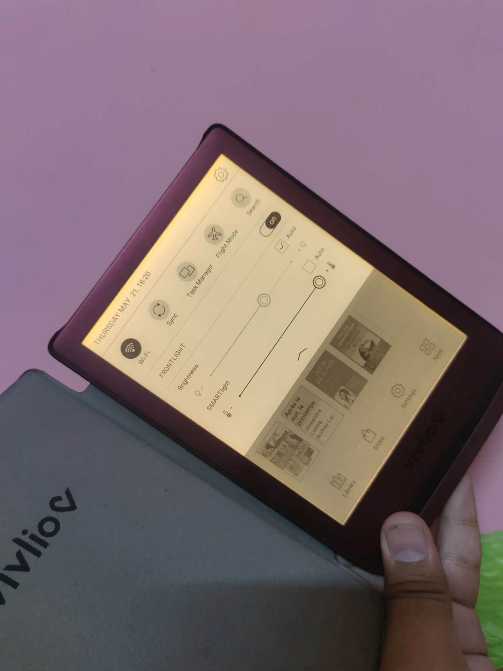 Vivlio Touch Lux 5 Used Ereader Red 8GB Front Light