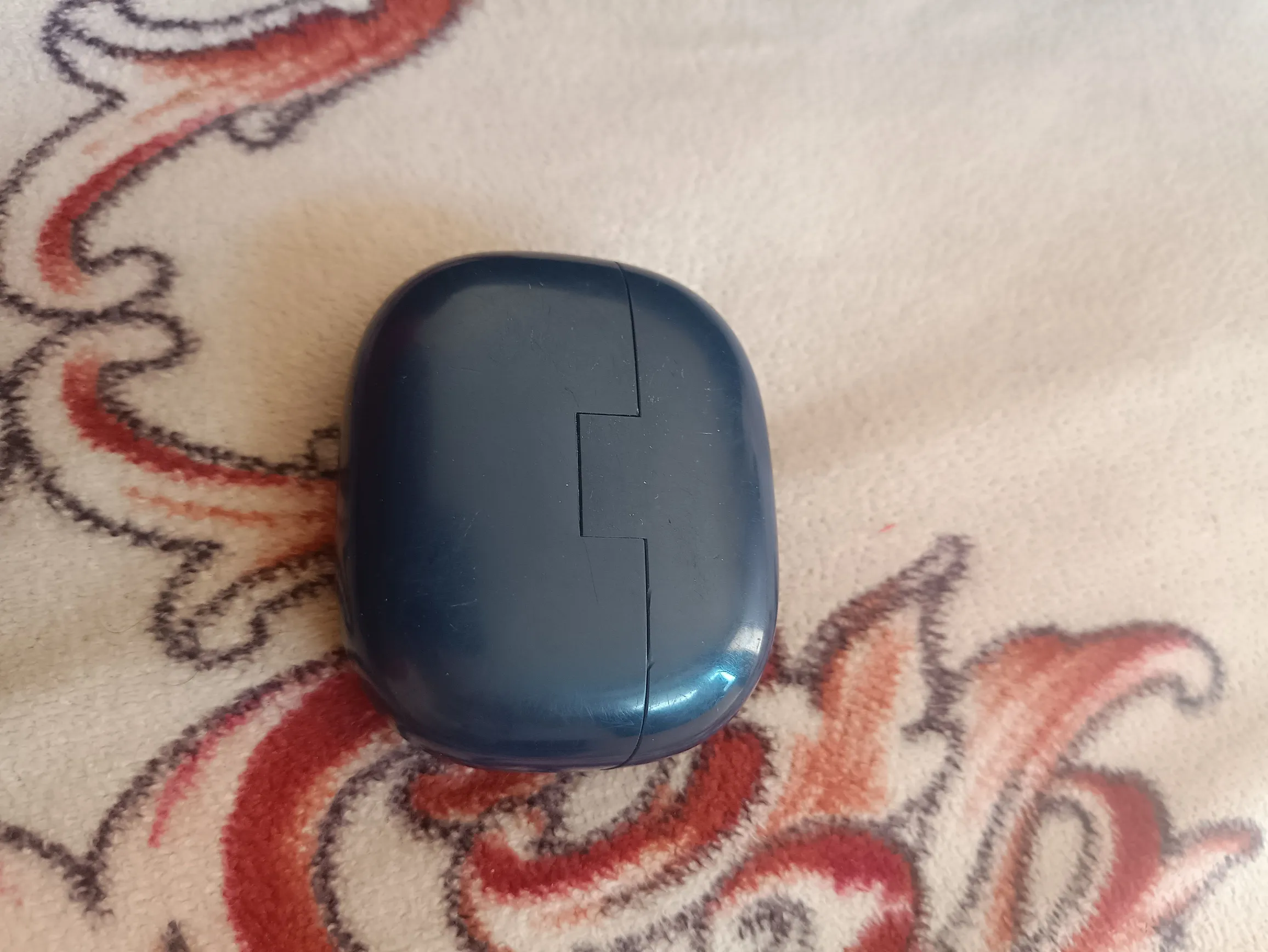 Noise Earbuds Good Condition Blue Wireless Earbuds With Charging Adapter