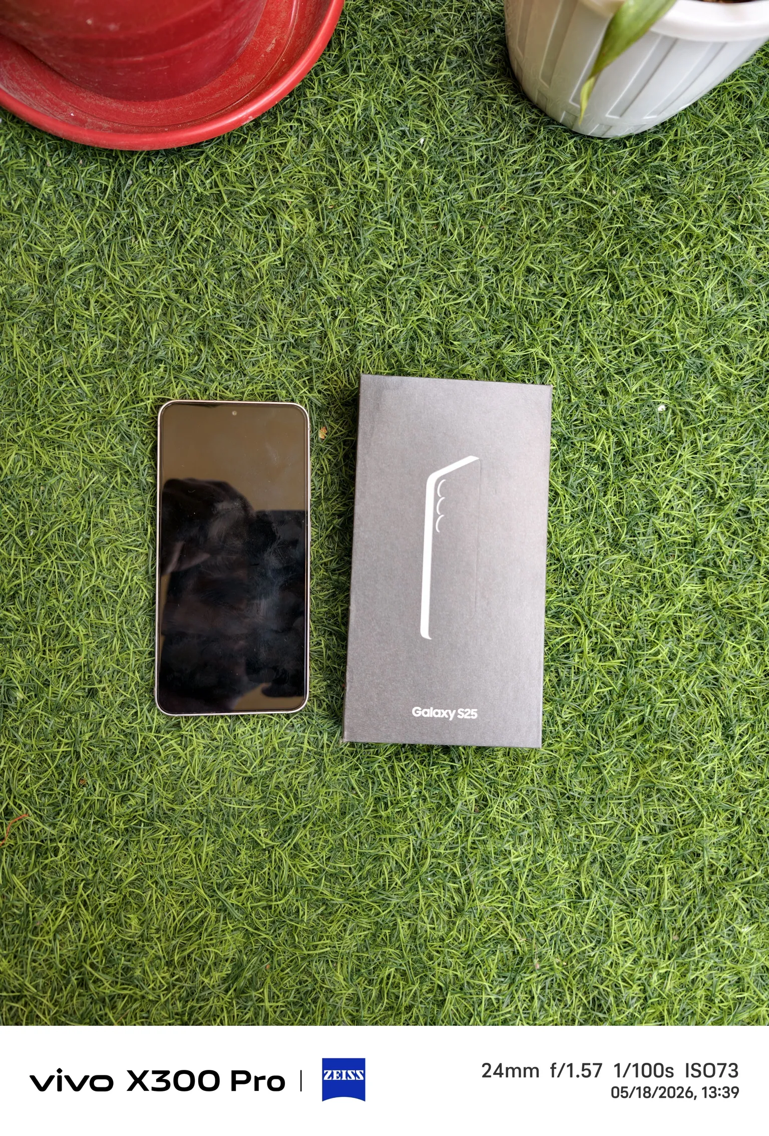 Buy used Samsung Galaxy S25 Very Good Condition 256GB Silver 12GB RAM Original Box online on Resellpur