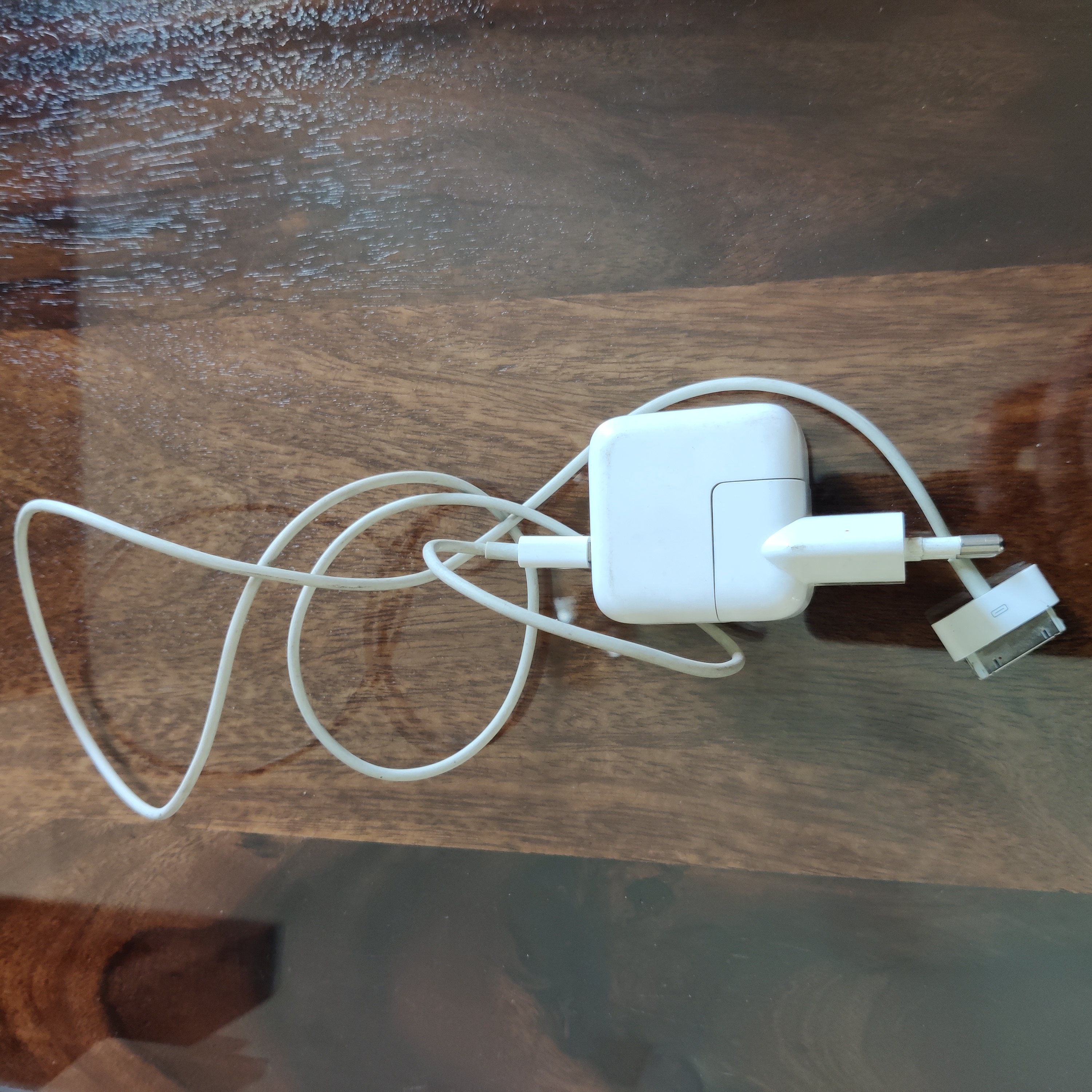 Buy verified used Apple Ipad 2 Used 16GB Wifi Silver online on Resellpur